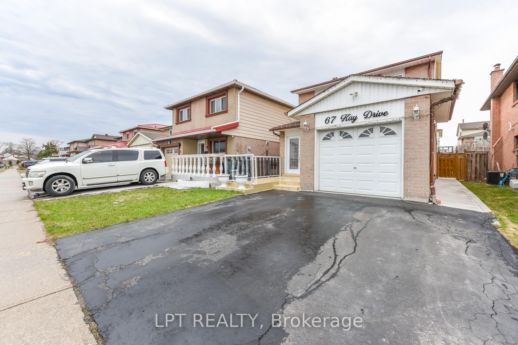 67 Kay Drive, Toronto W10 — photo 2 of 5