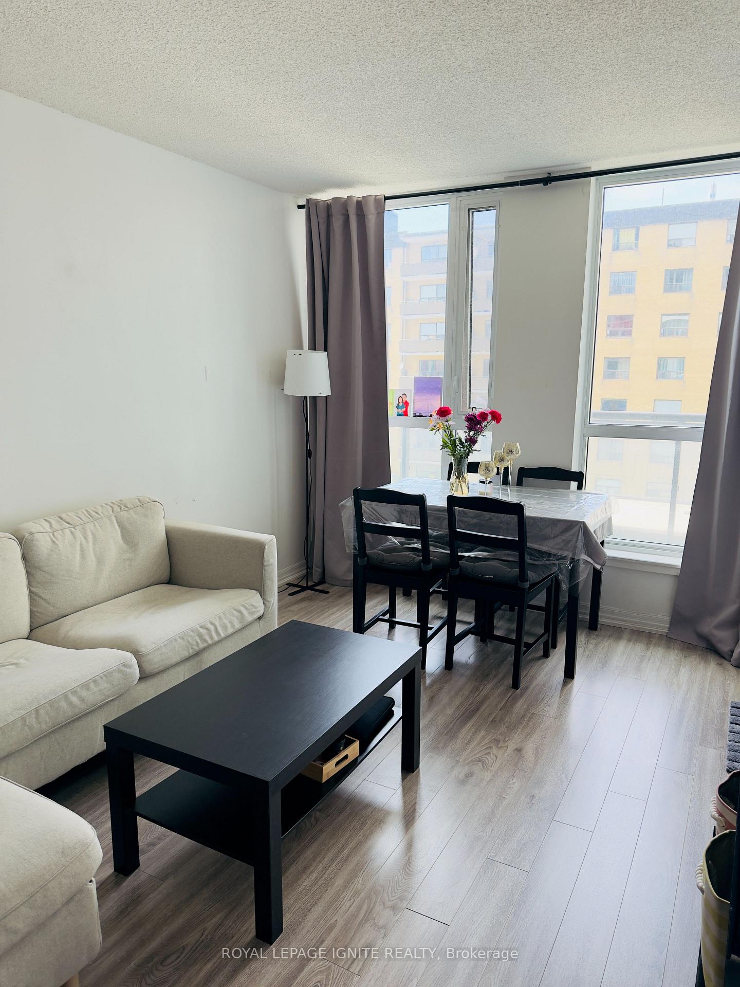 80 Esther Lorrie Drive 423, Toronto W10 — photo 5 of 5