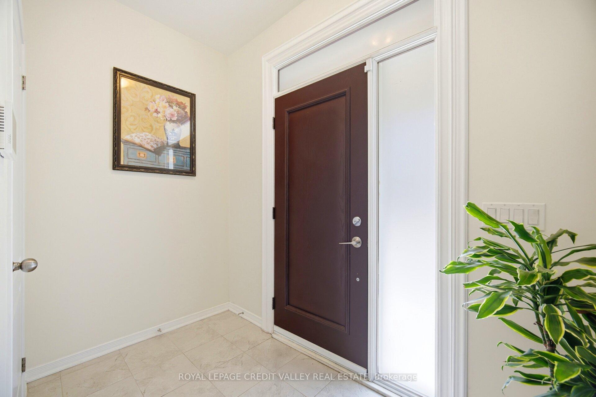 12 Frank Lane, Caledon — photo 3 of 5