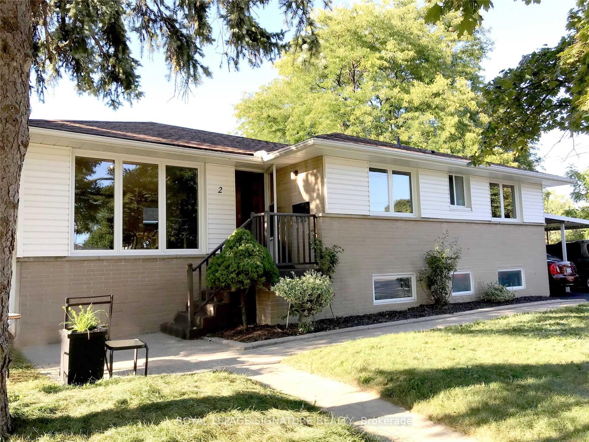 2 Learmont Drive Main, Toronto W09, ON M9R 2E3 — Toronto W09, Ontario