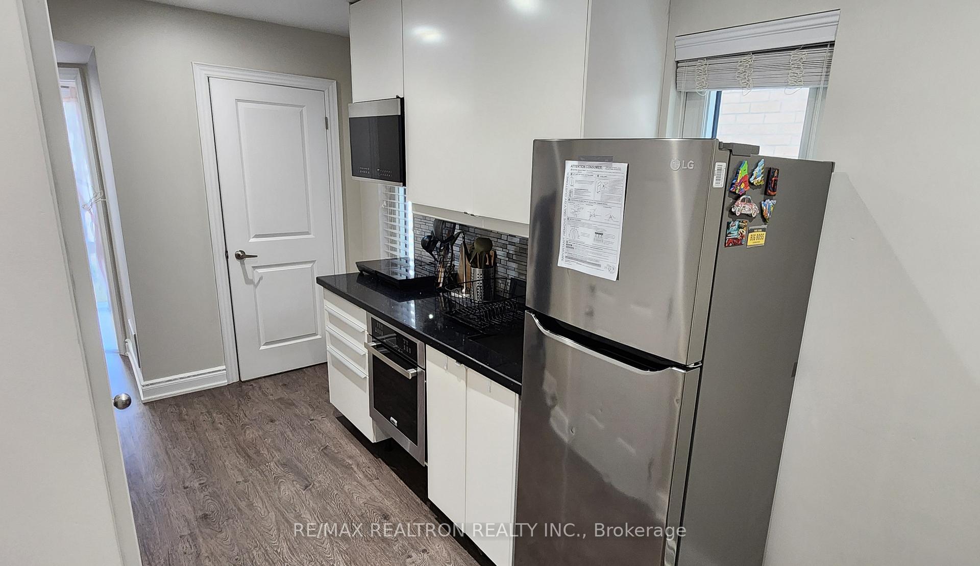 62 Pony Farm Drive, Toronto W09 — photo 4 of 5