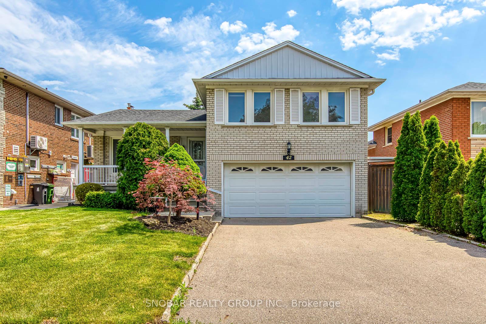 42 Norgrove Crescent, Toronto W09, ON M9P 3C6 — Toronto W09, Ontario
