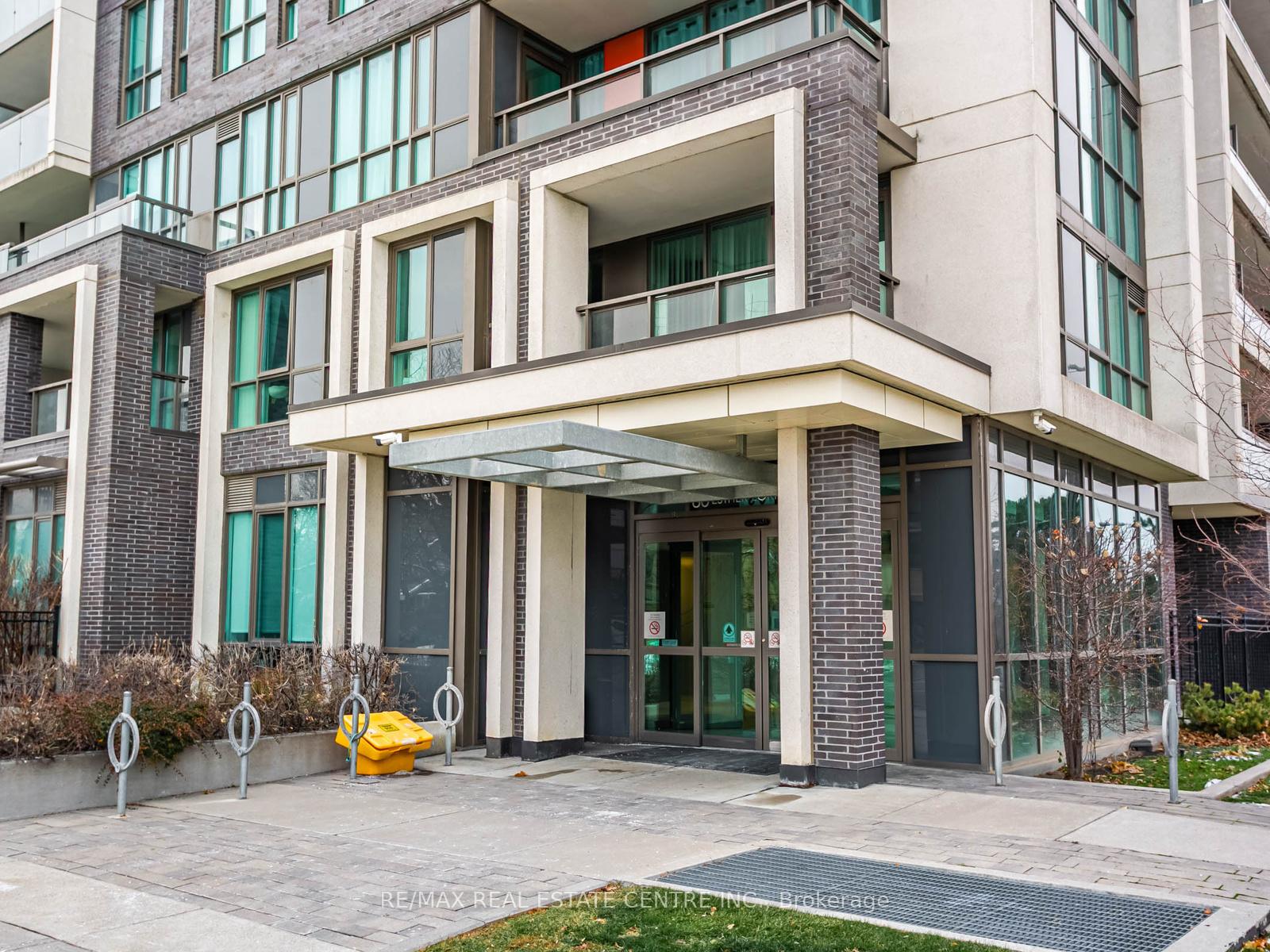80 Esther Lorrie Drive 720, Toronto W10 — photo 3 of 5