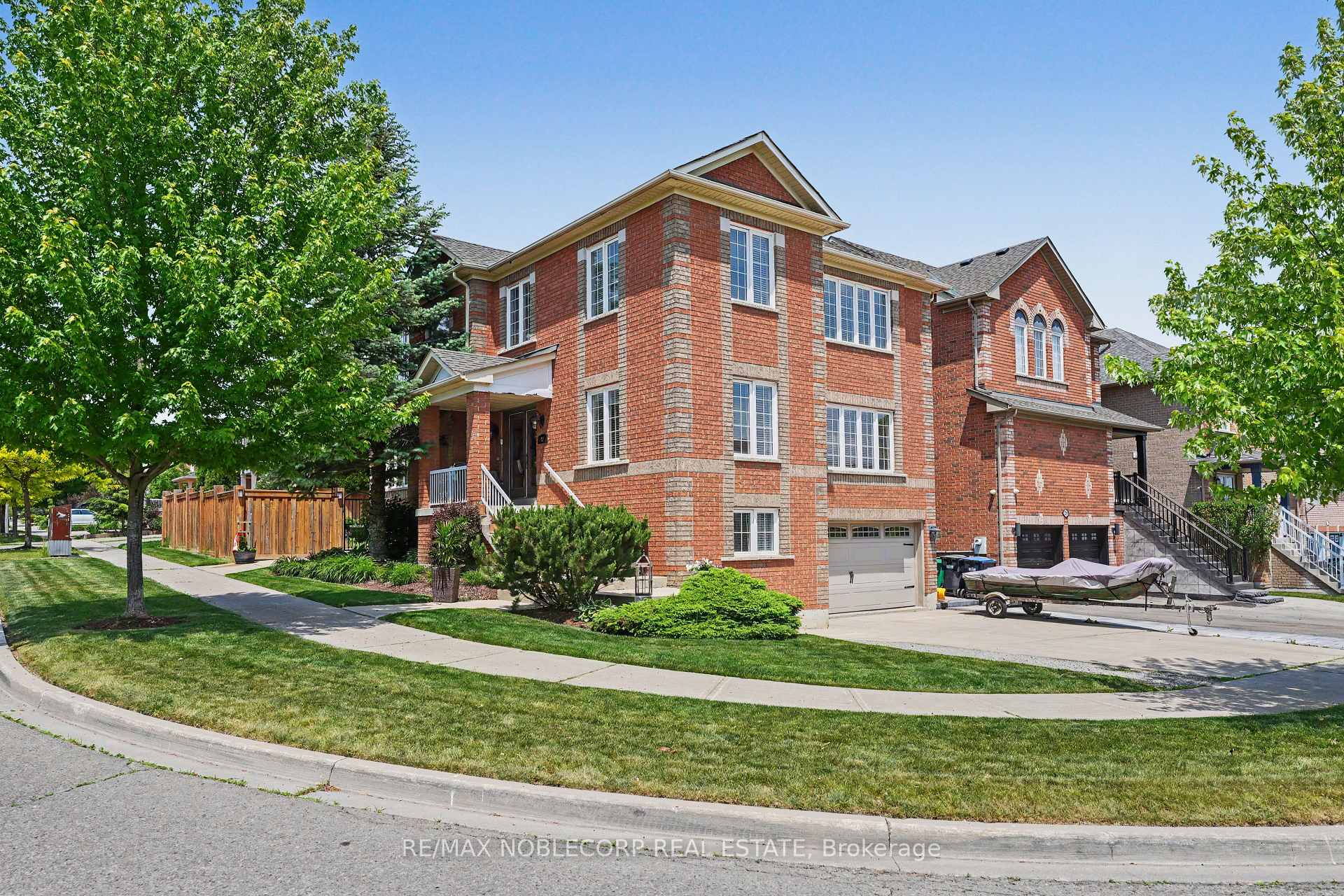 37 Christensen Avenue, Caledon — photo 2 of 5
