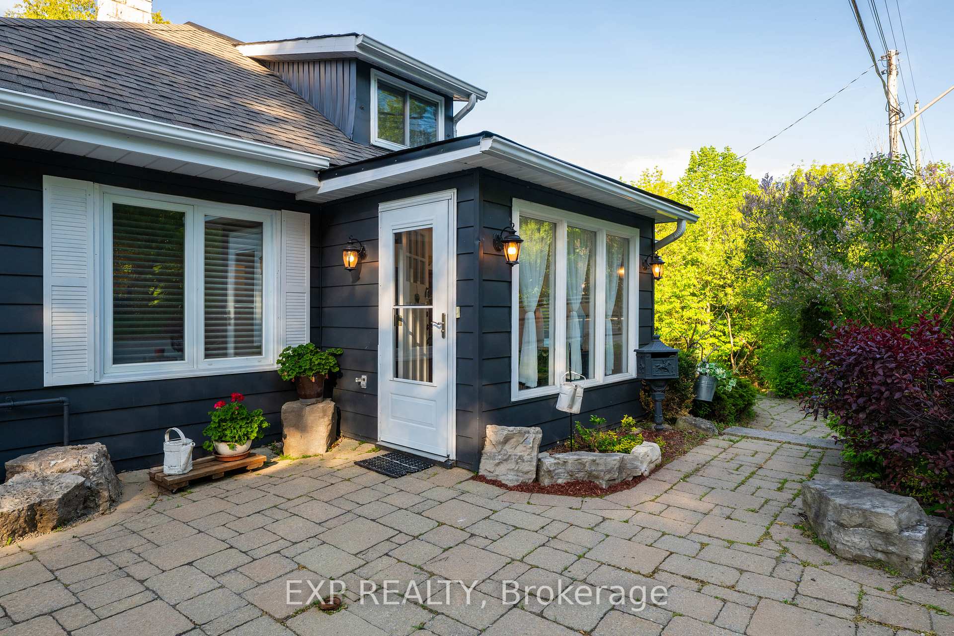 19817 Main Street, Caledon — photo 4 of 5