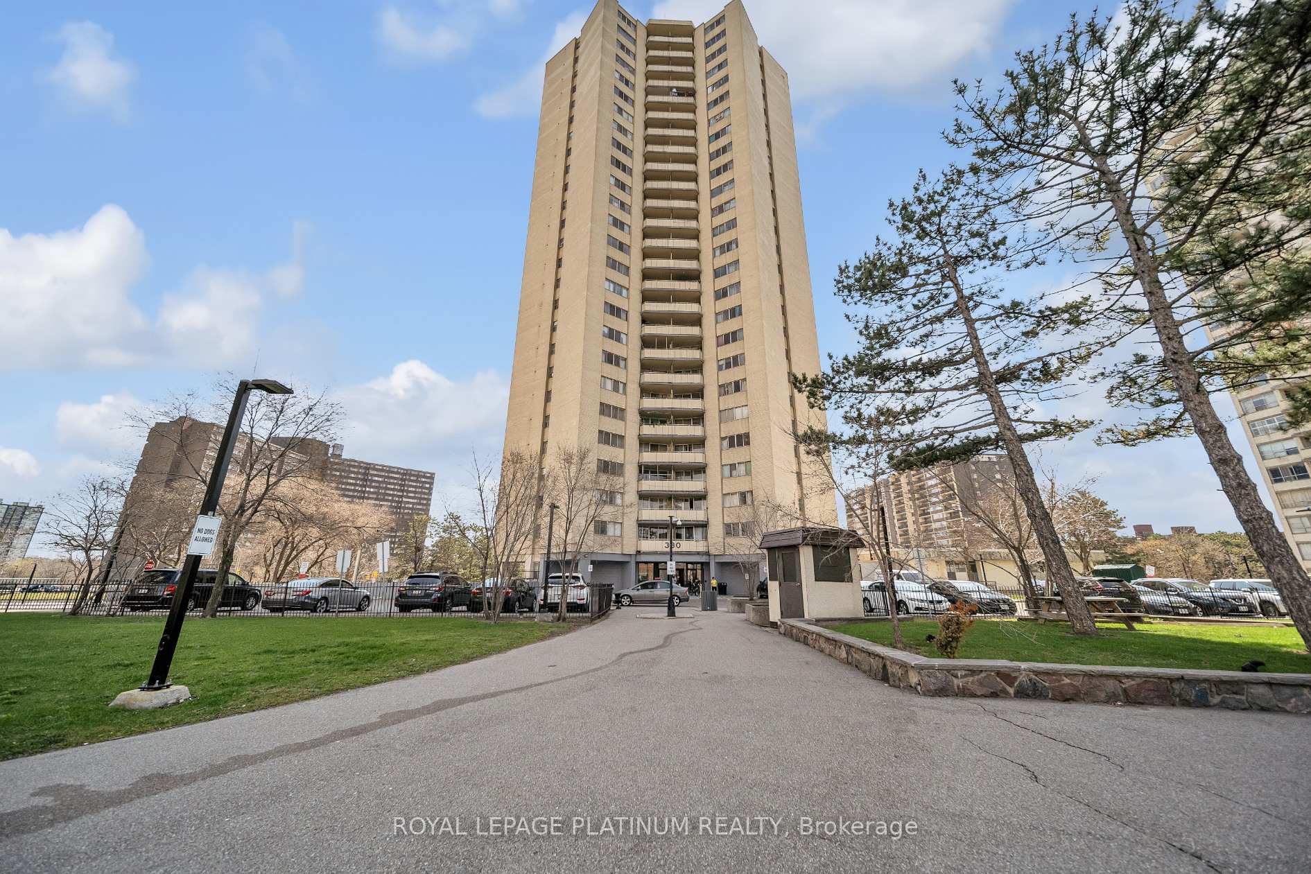 330 Dixon Road 408, Toronto W09 — photo 2 of 5