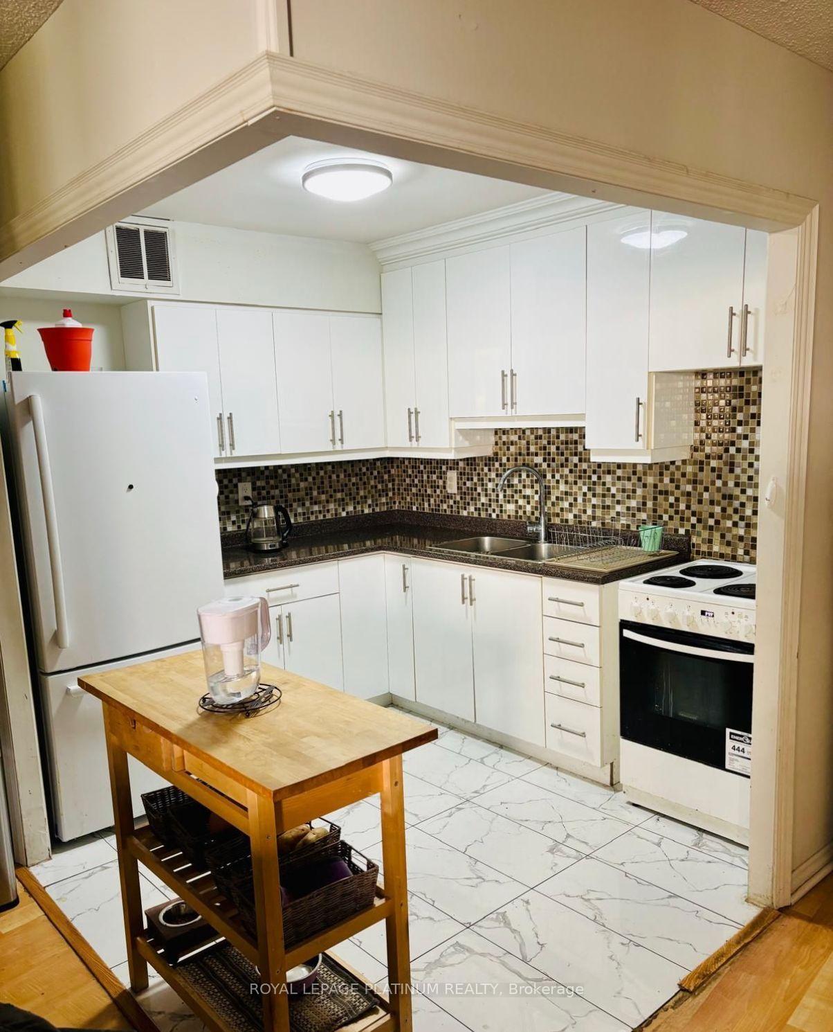 330 Dixon Road 408, Toronto W09 — photo 4 of 5