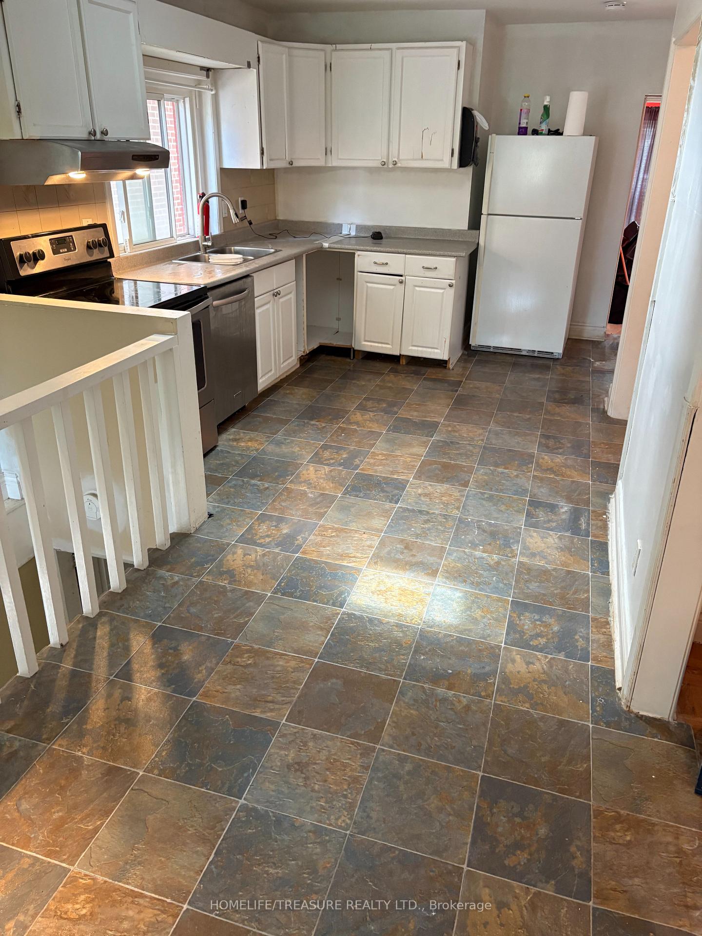 58 ROXALINE Street, Toronto W09 — photo 4 of 5