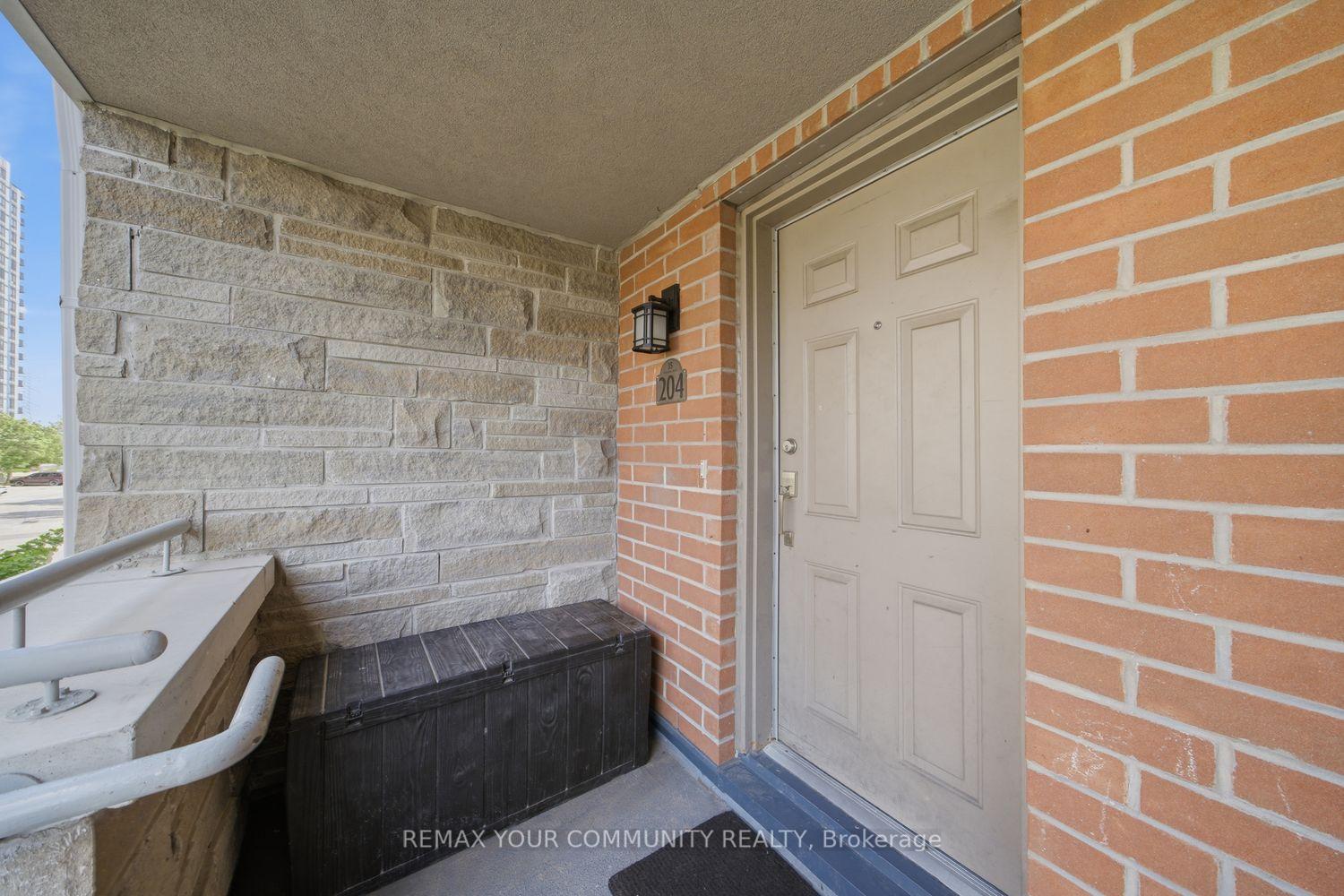 35 Richgrove Drive 204, Toronto W09 — photo 5 of 5