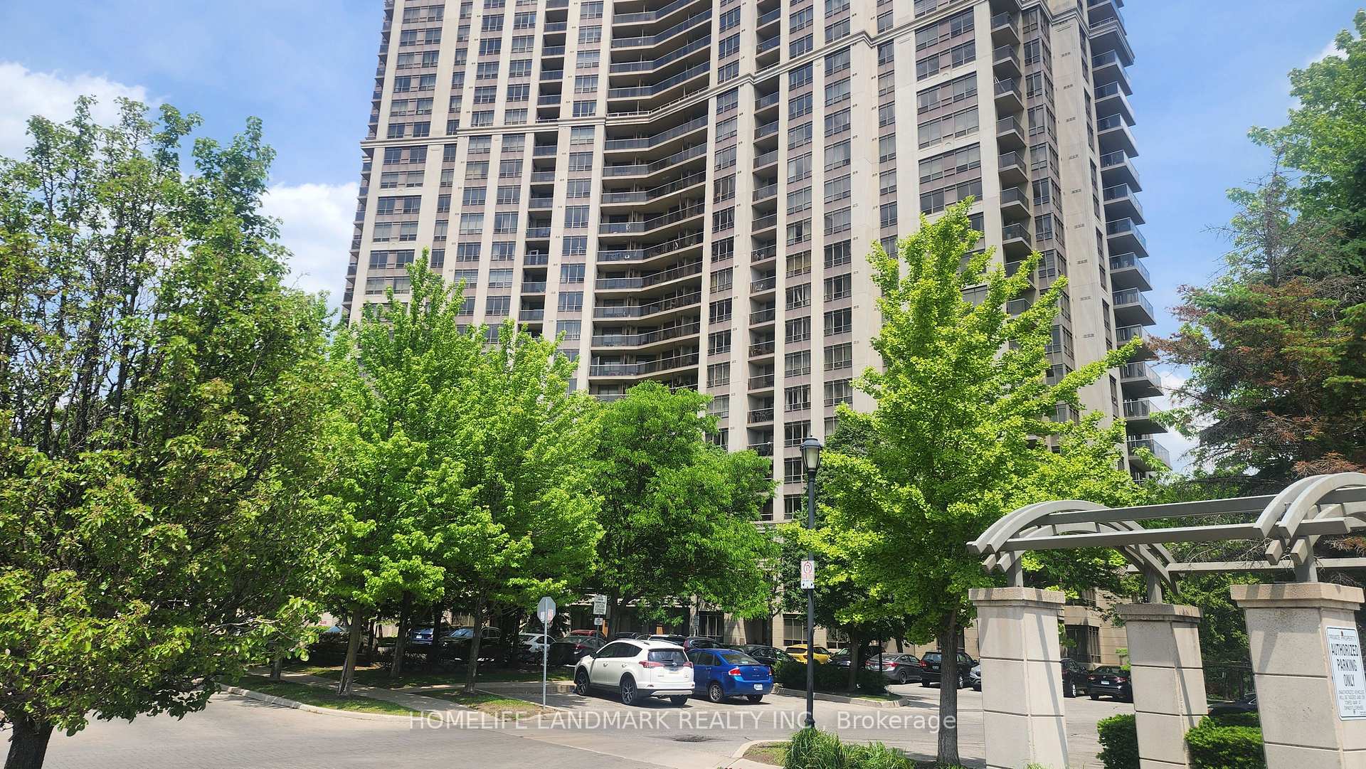 700 Humberwood Boulevard 2221, Toronto W10, ON M9W 7J4 — Toronto W10, Ontario