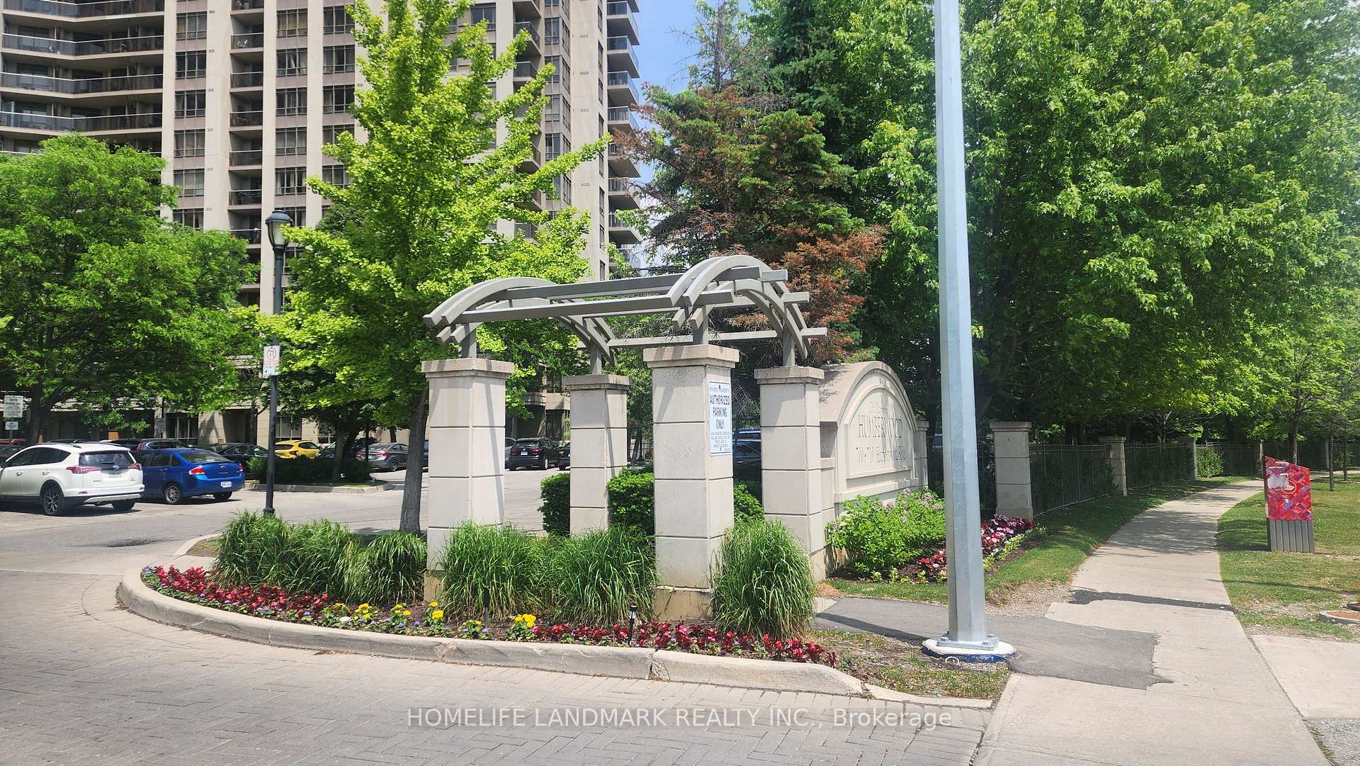700 Humberwood Boulevard 2221, Toronto W10 — photo 3 of 5