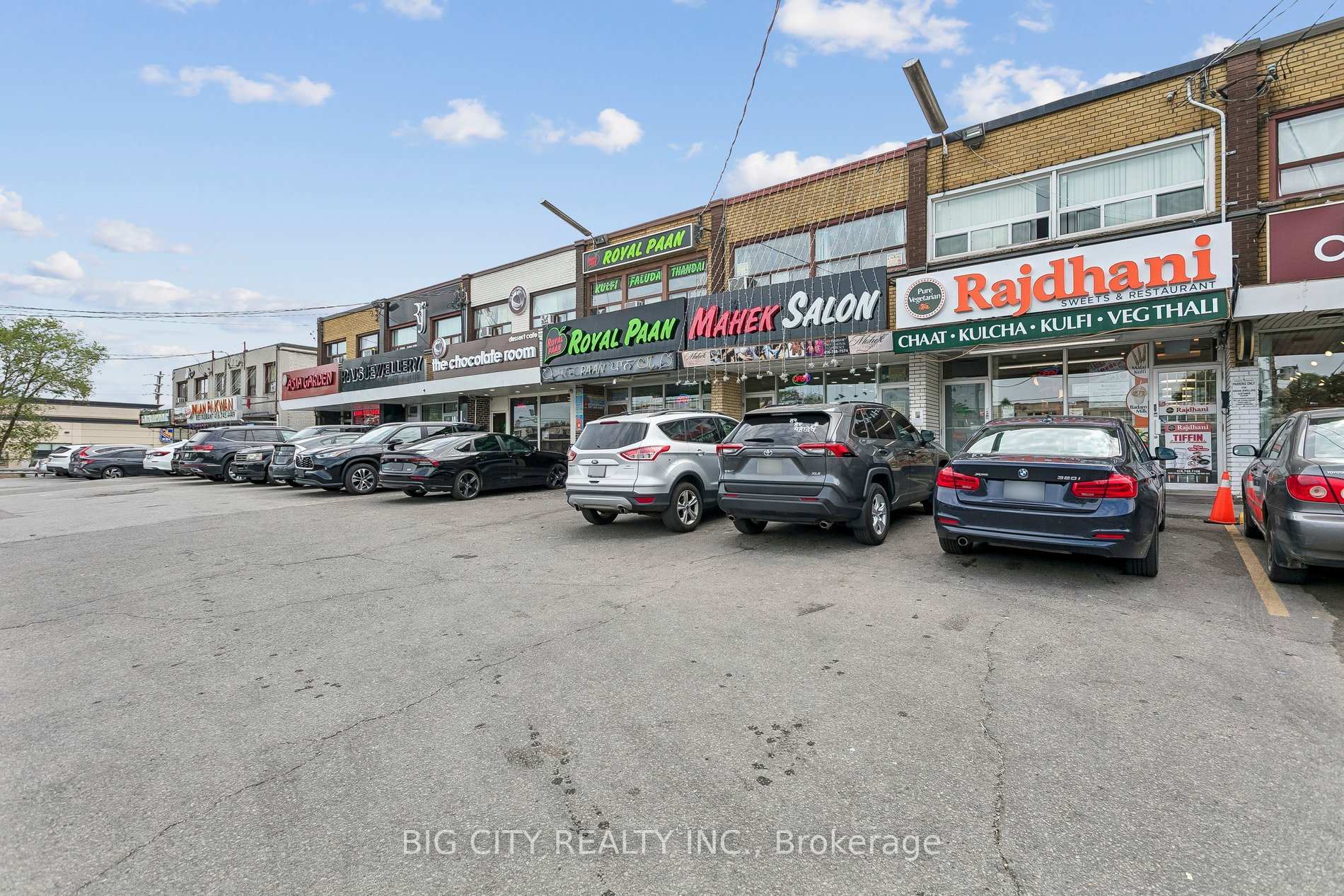 2656 Islington Avenue 2, Toronto W10 — photo 2 of 5