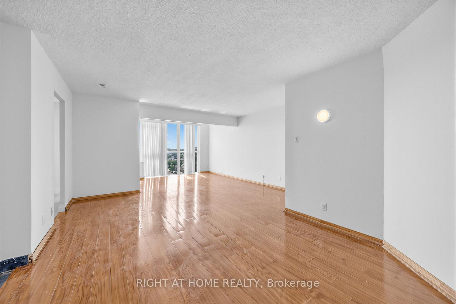 41 Markbrook Lane 1711, Toronto W10 — photo 5 of 5
