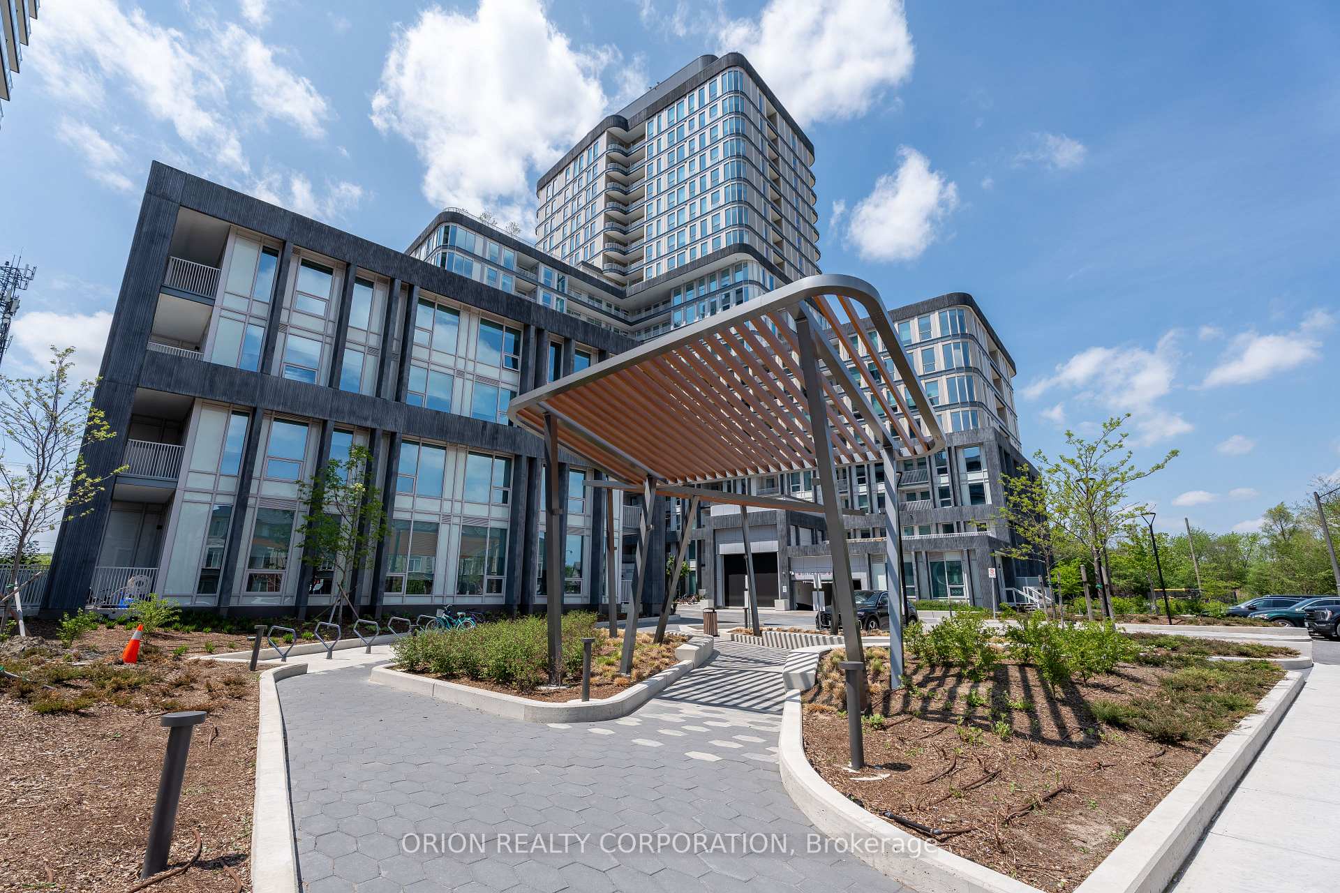 3240 William Coltson Avenue 308, Oakville, ON L6H 8C8