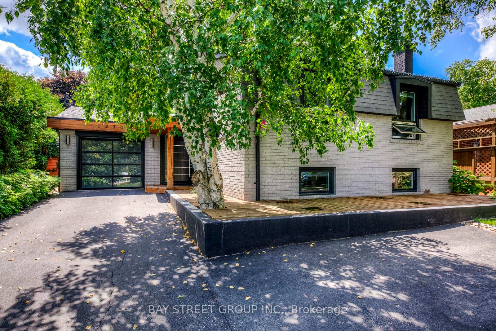 1238 Landfair Crescent, Oakville, ON L6H 2N3
