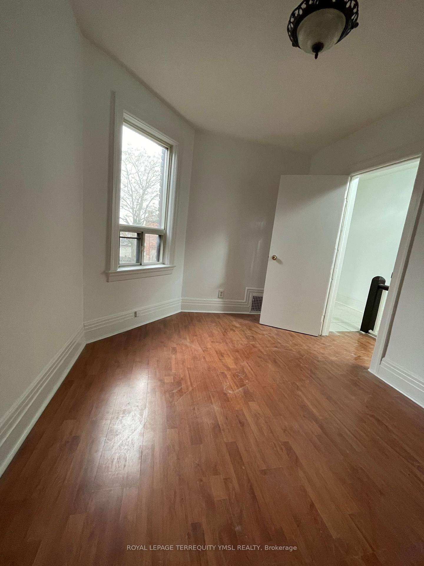 1228 Dufferin Street 2, Toronto W02, ON M6H 4C1