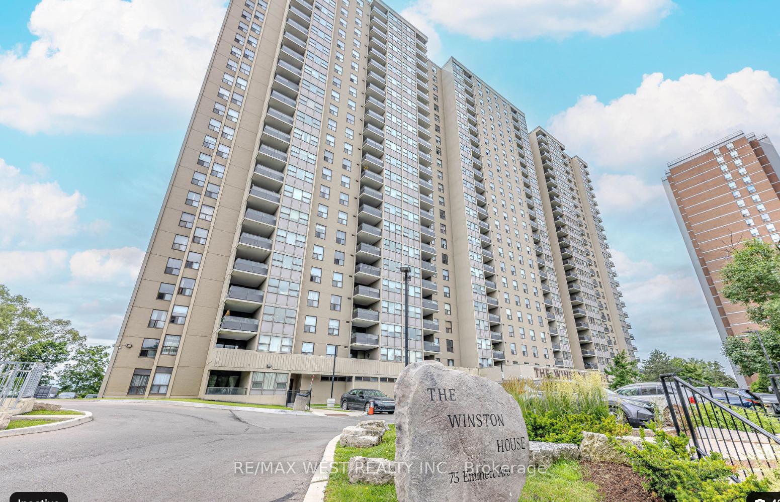 75 Emmett Avenue 1712, Toronto W04, ON M6M 5A7