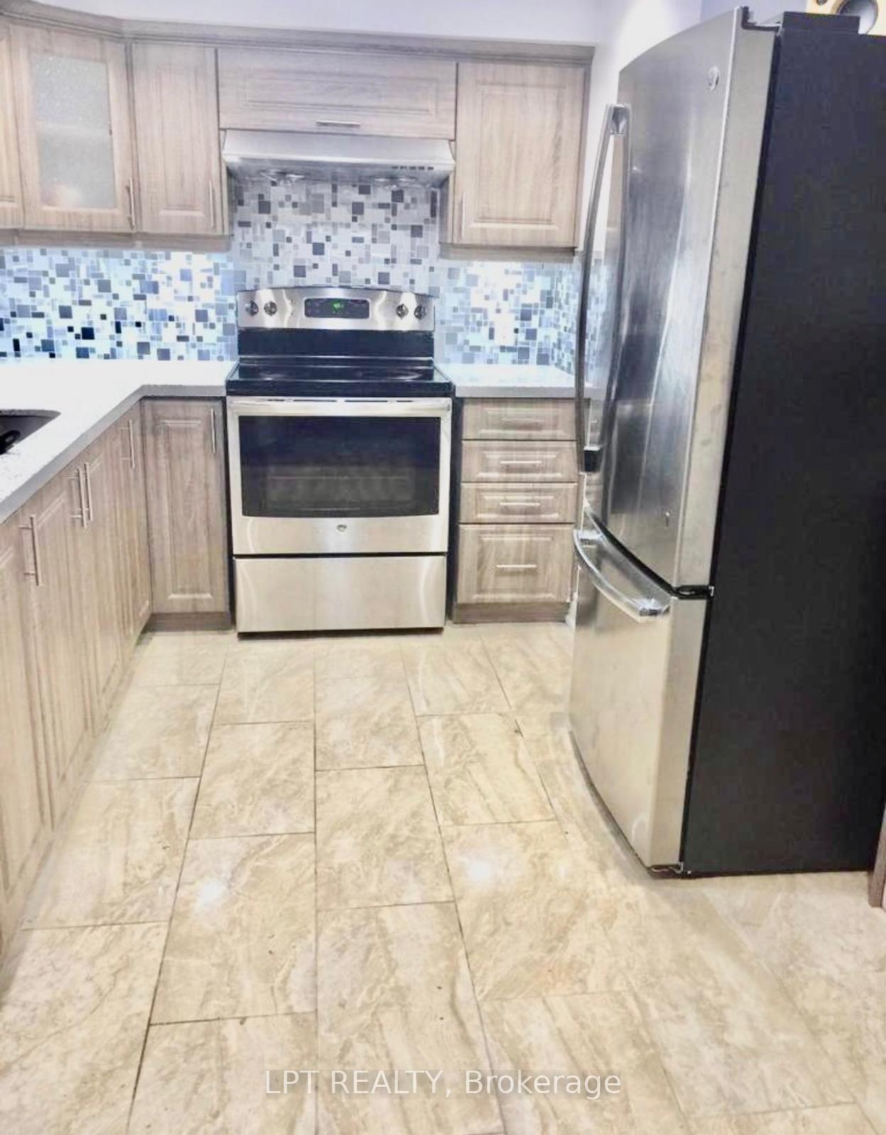 87 Maple Valley Street lower, Brampton, ON L6P 2H3