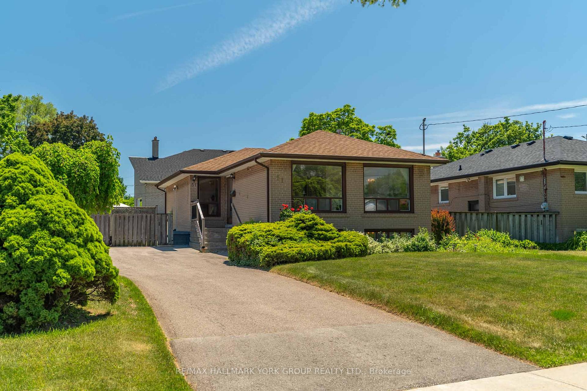 51 Eringate Drive, Toronto W08, ON M9C 3Z2