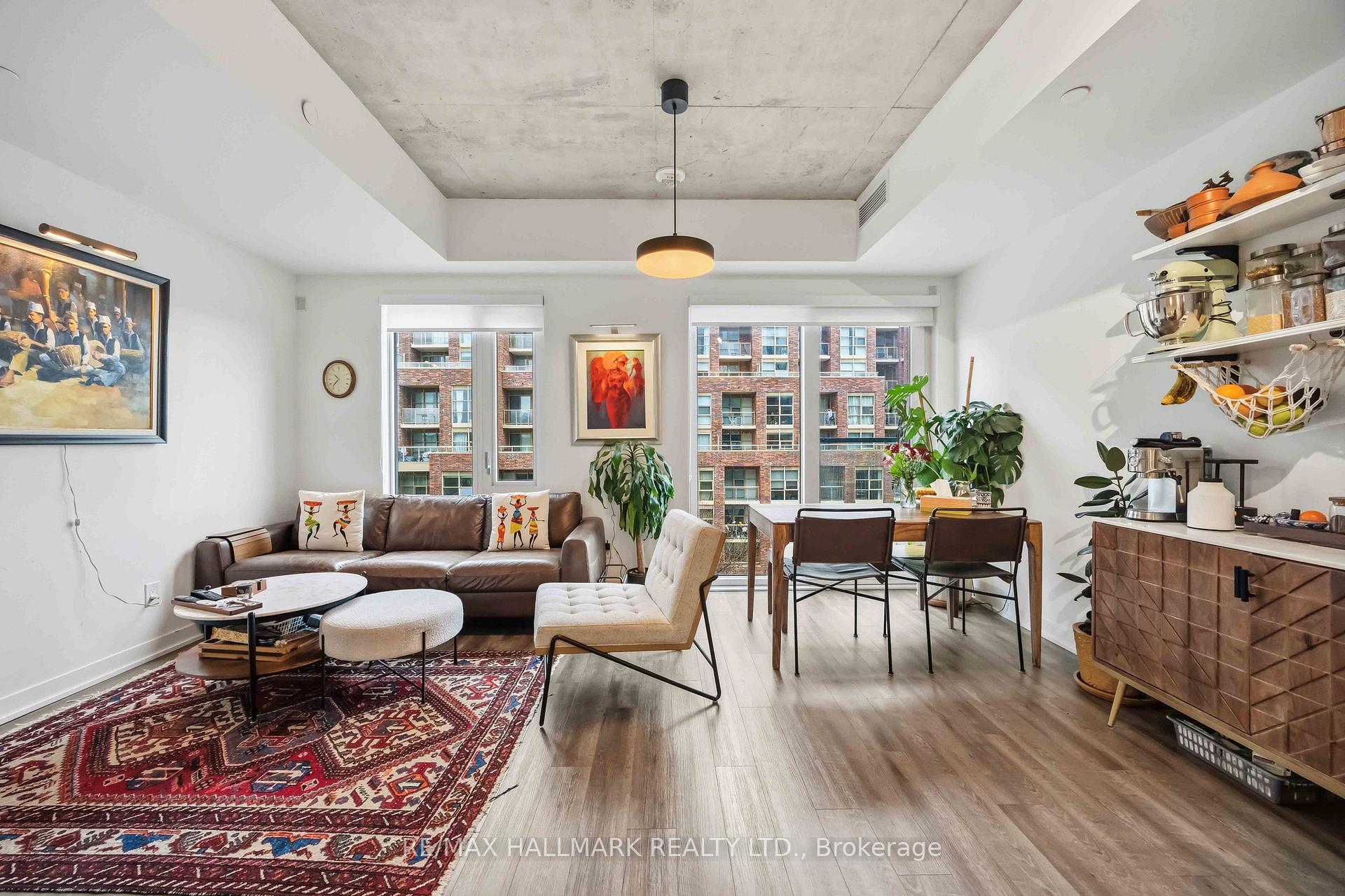 1808 St Clair Avenue W 509, Toronto W03, ON M6N 0C1