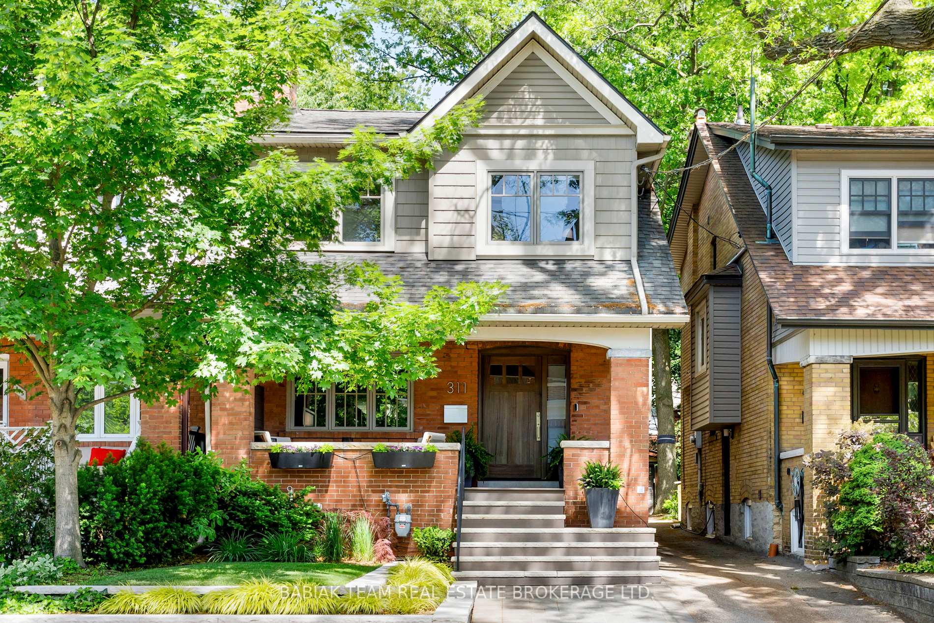311 Armadale Avenue, Toronto W02, ON M6S 3X5