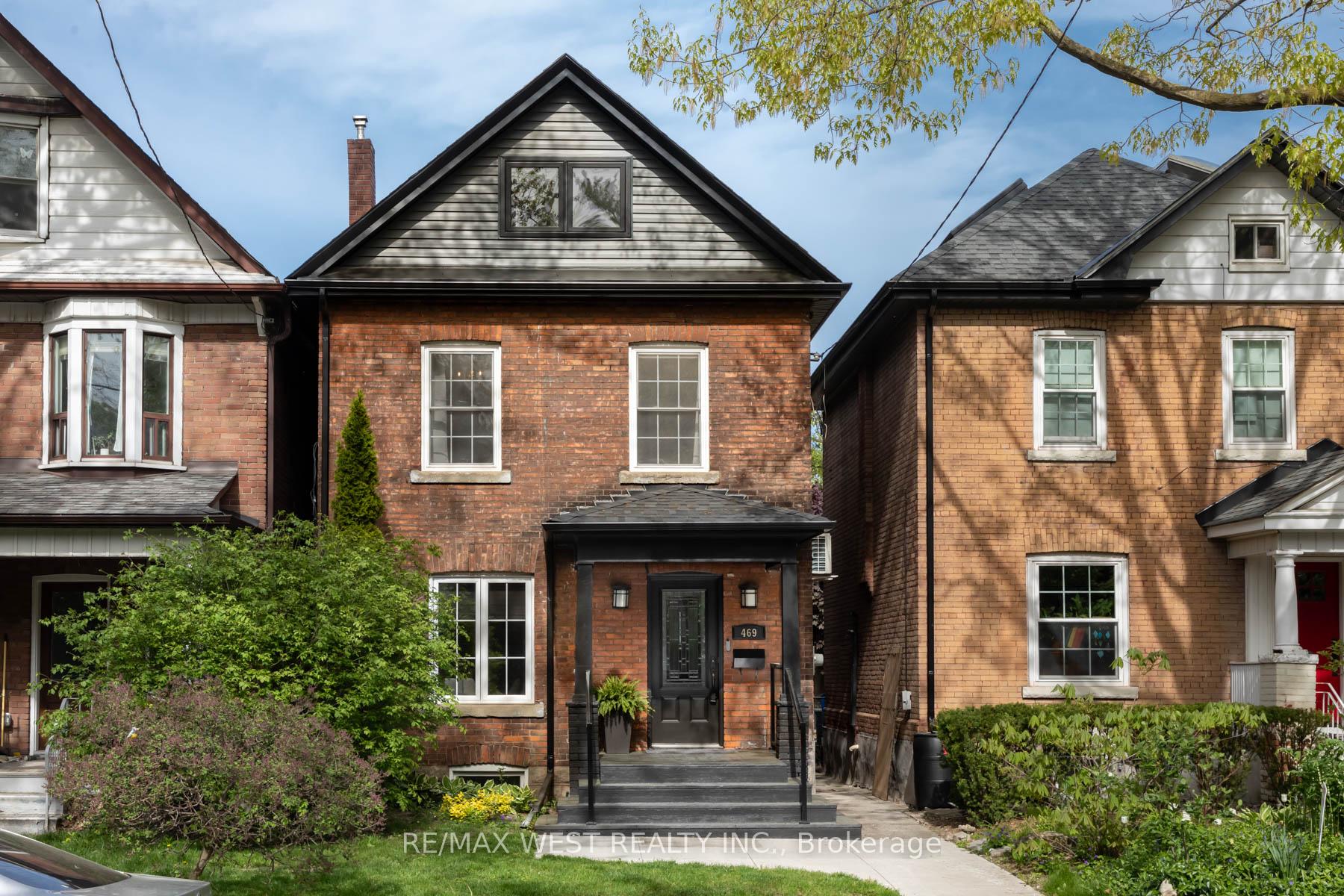 469 Clendenan Avenue, Toronto W02, ON M6P 2X7