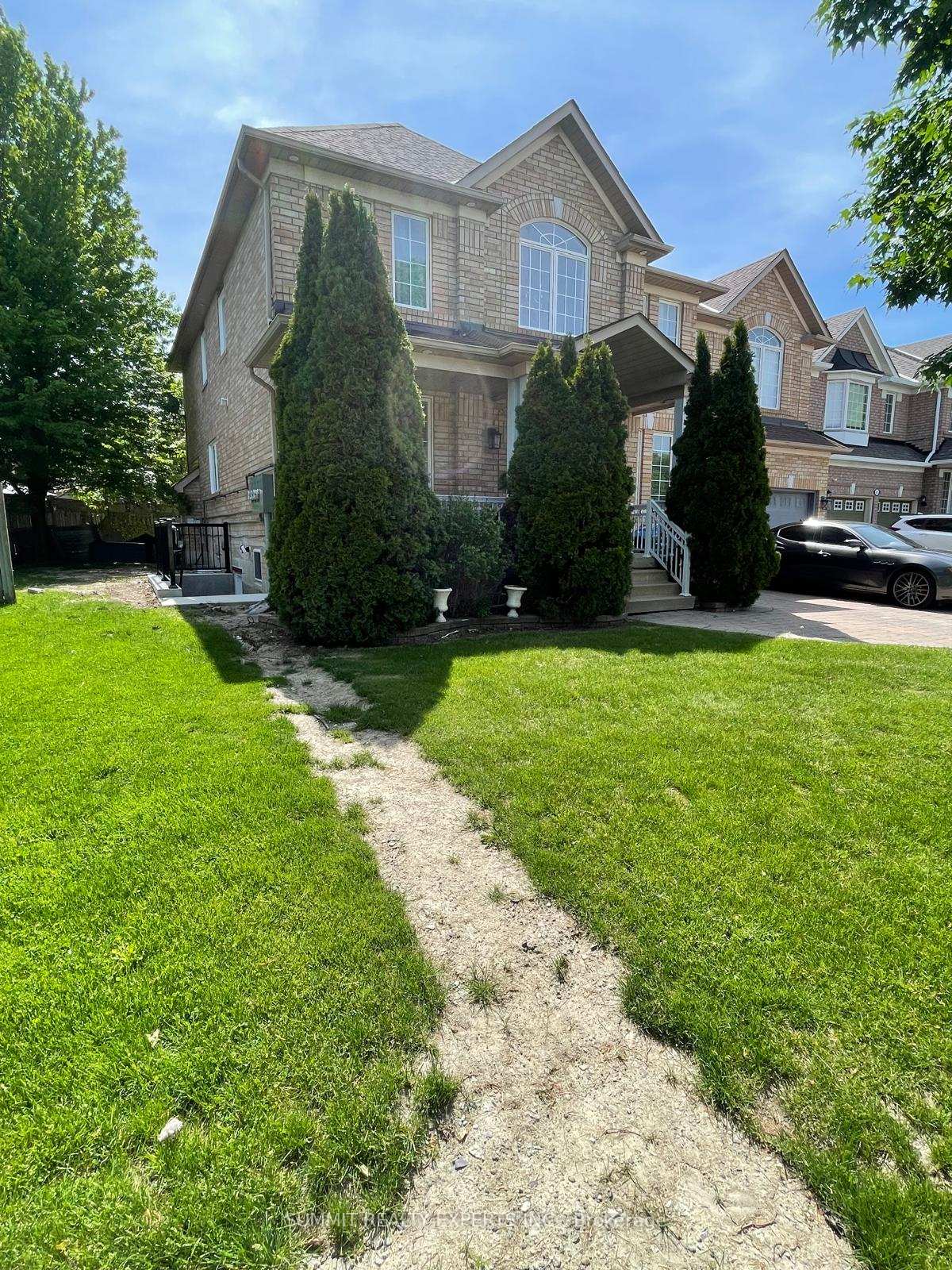 63 Treeline Boulevard, Brampton, ON L6P 1A5