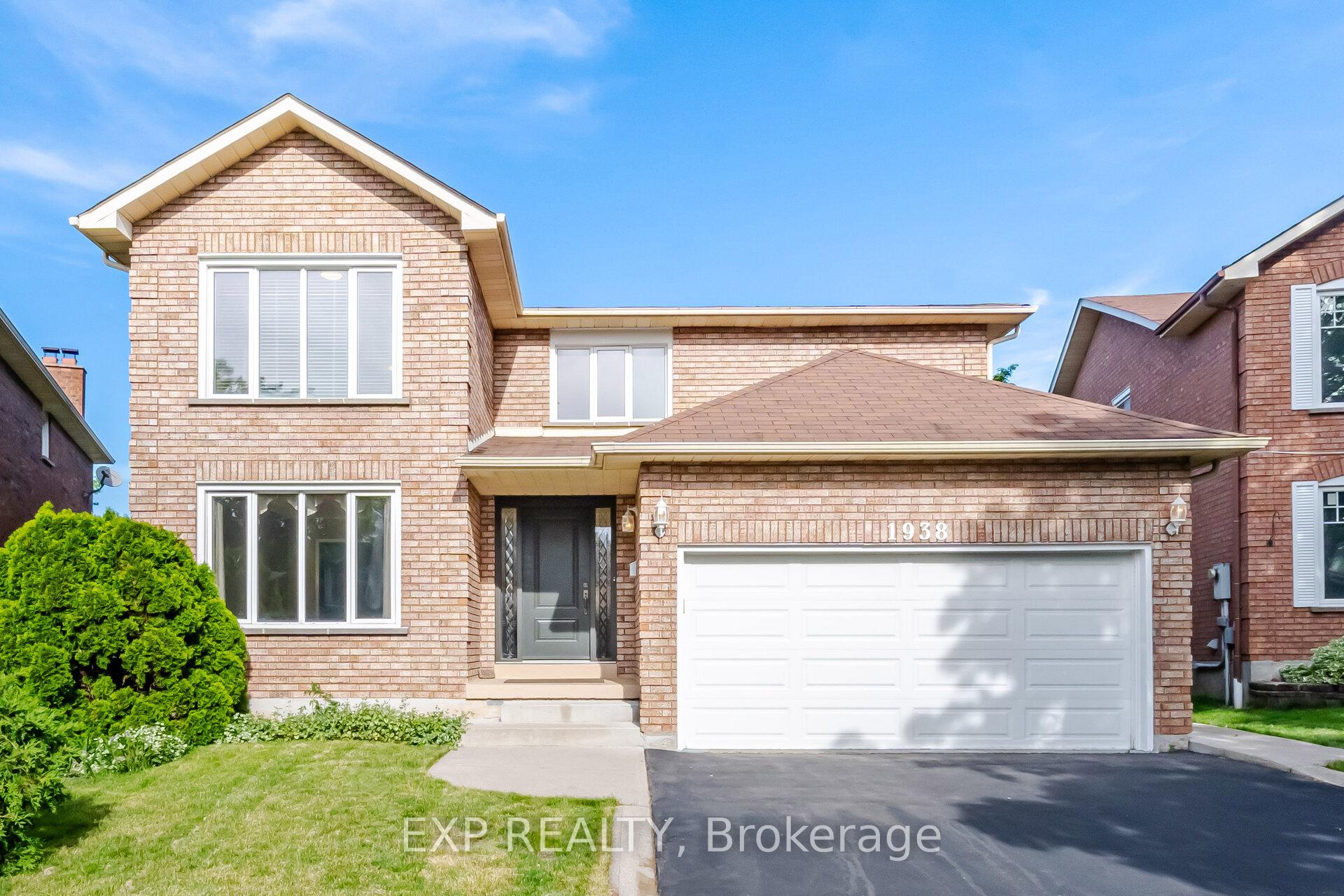 1938 Kempton Park Drive, Mississauga, ON L5M 2Z6