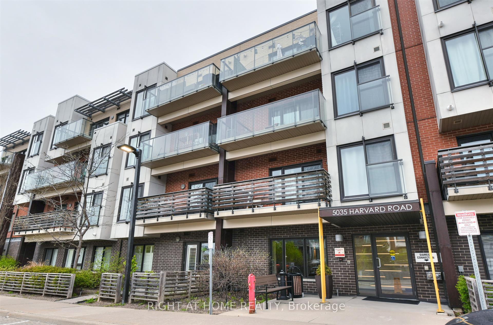 5035 Harvard Road 101, Mississauga, ON L5M 0W7