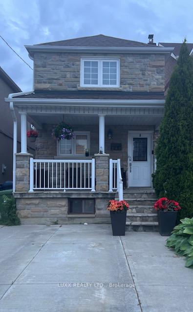 148 Northland Avenue, Toronto W03, ON M6N 2E2