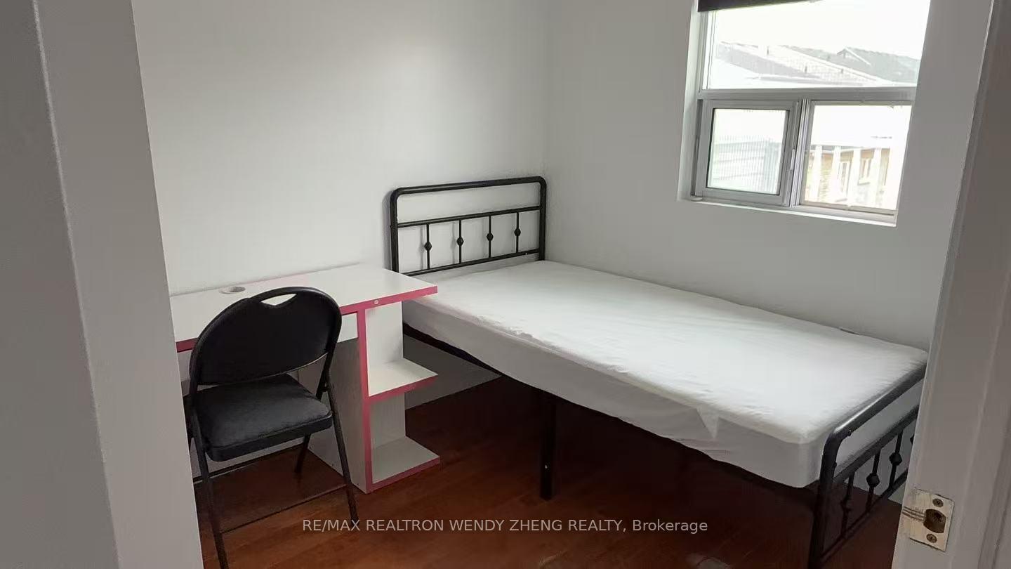 306 Cook Road, Toronto W05, ON M3J 0C2