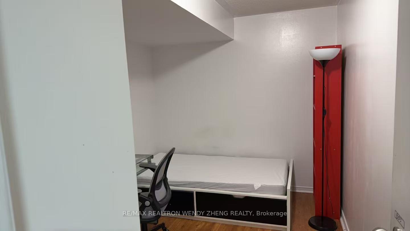 306 Cook Road Basement, Toronto W05, ON M3J 0C2