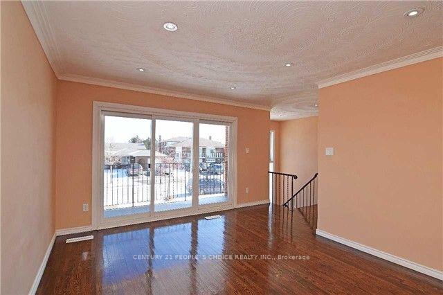 7288 Sigsbee Drive, Mississauga, ON L4T 4A2