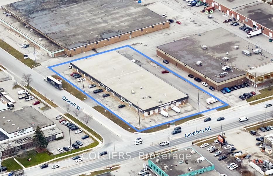 2390 Cawthra Road 2, Mississauga, ON L5A 2X1