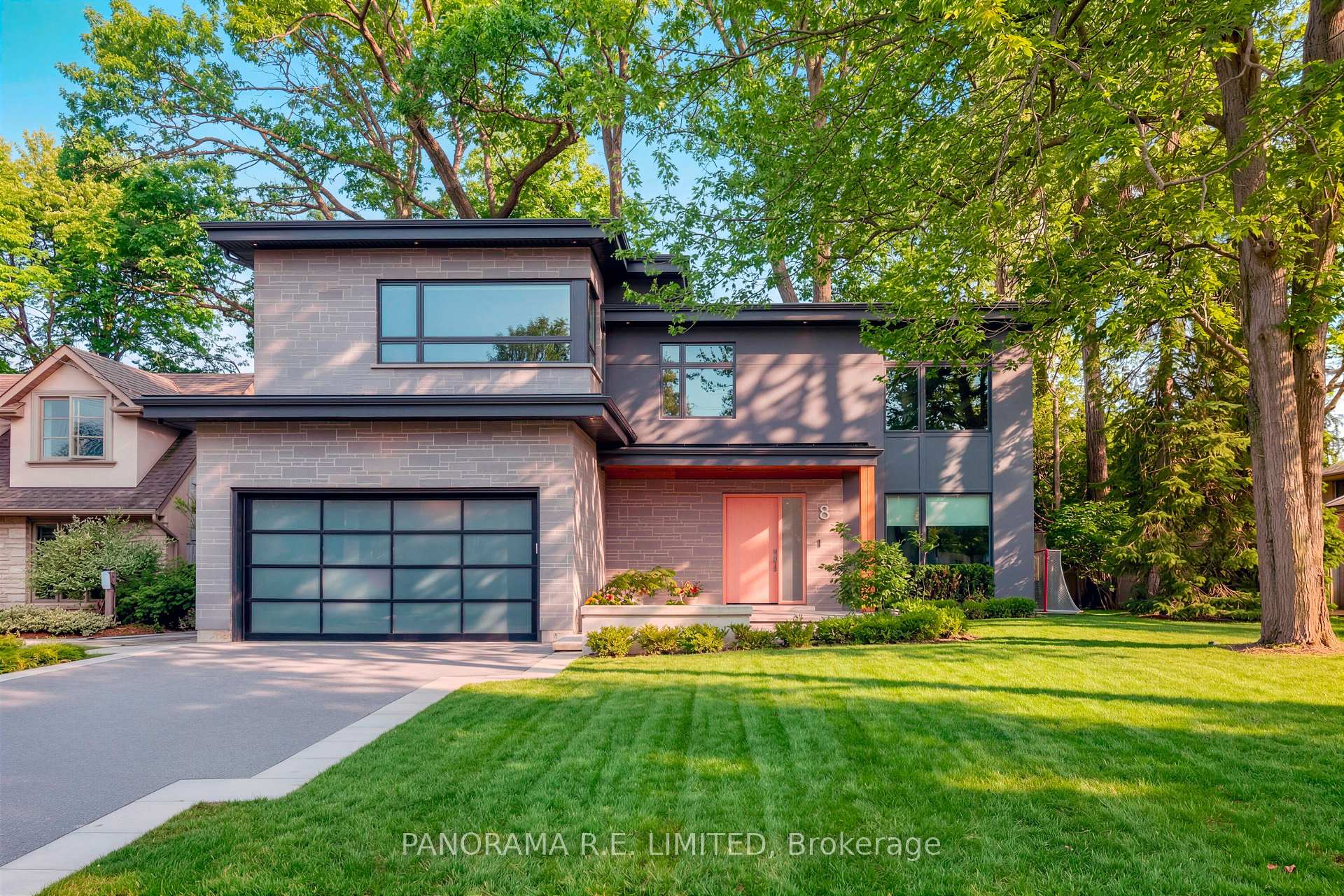 8 Greenford Road, Toronto W08, ON M9A 3E6