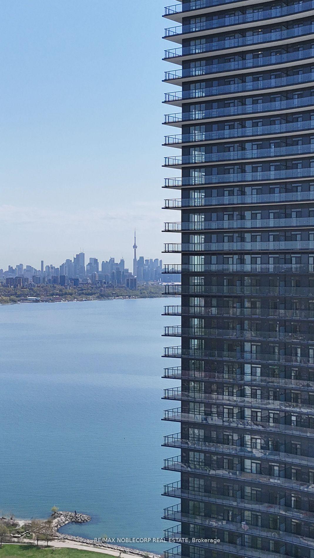 38 Annie Craig Drive 2105, Toronto W06, ON M8V 0A8
