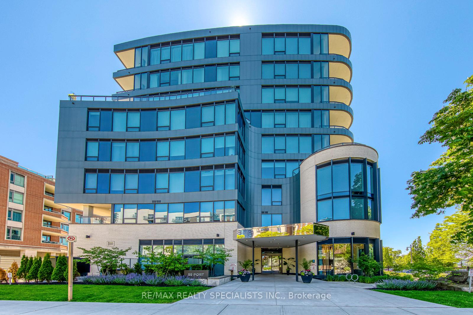55 Port Street 304, Mississauga, ON L5G 4P3