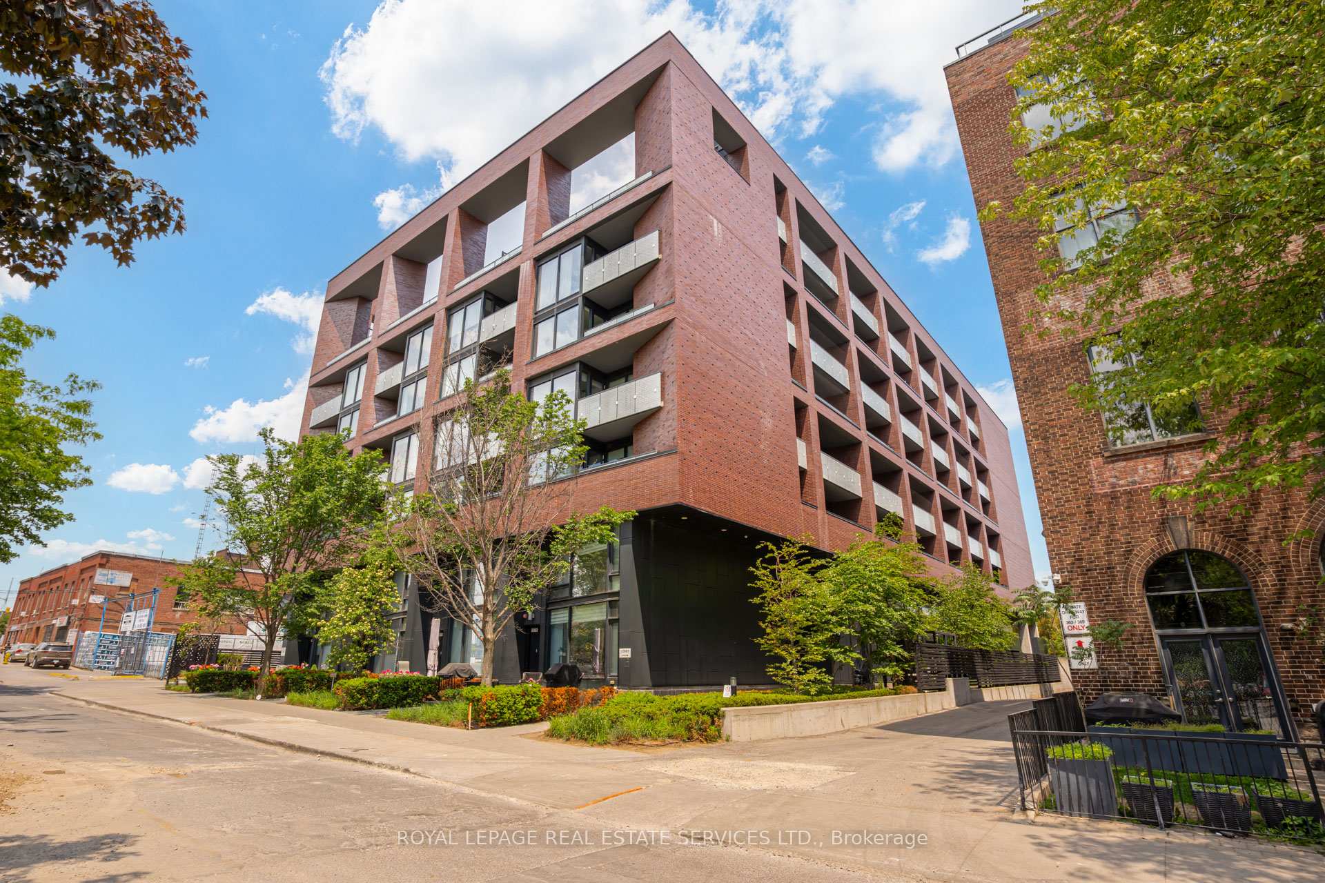 383 Sorauren Avenue PH # 09, Toronto W01, ON M6R 1W5