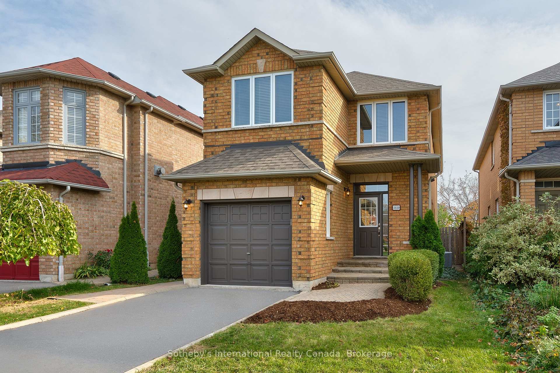 2030 Shady Glen Road, Oakville, ON L6M 3T4