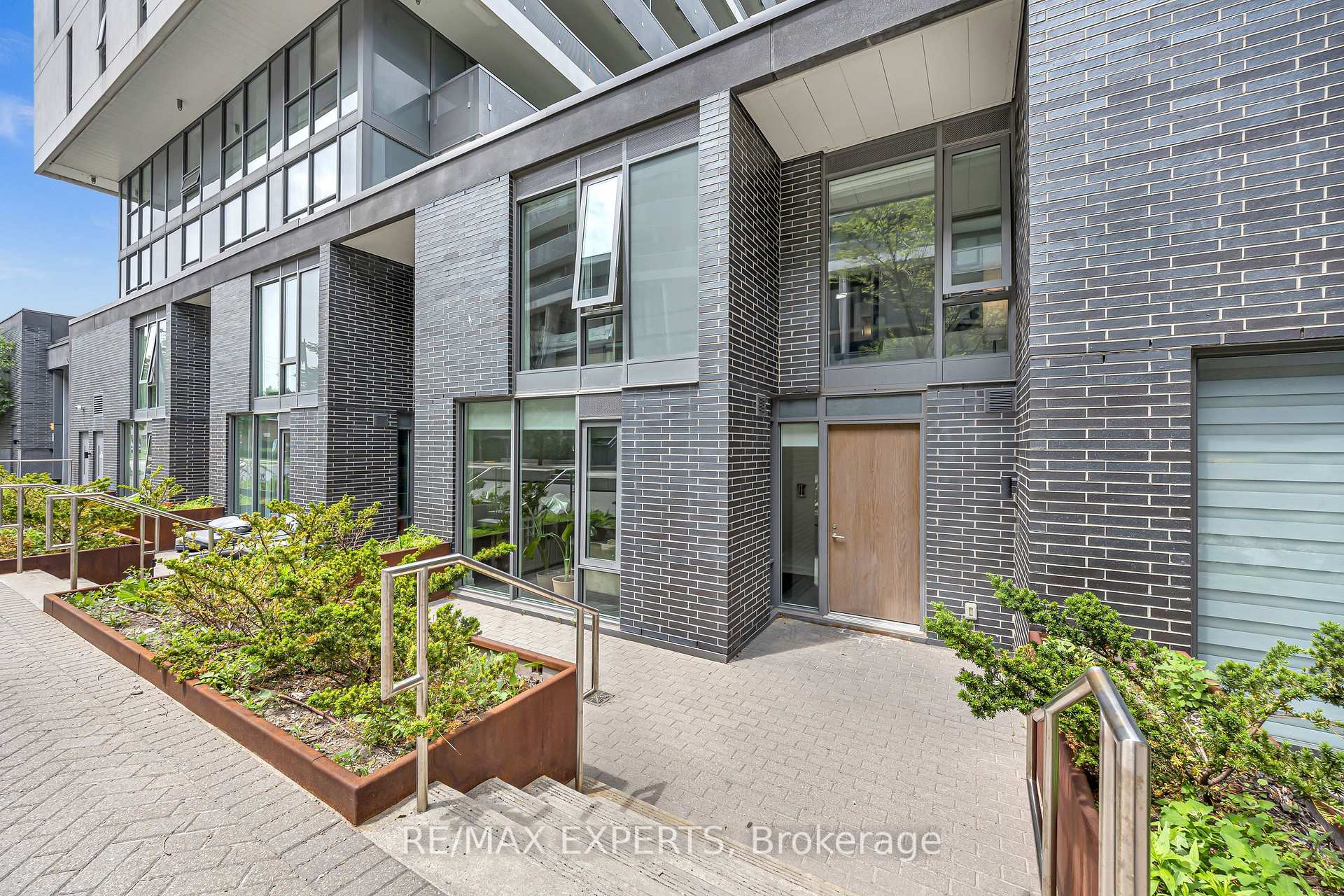 160 Flemington Rd E Road 109, Toronto W04, ON M6A 0A9