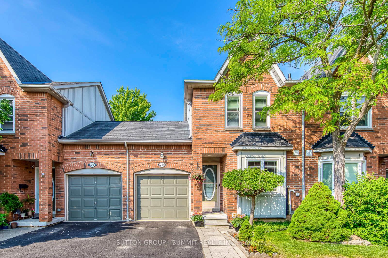 5865 Dalebrook Crescent, Mississauga, ON L5M 5X1