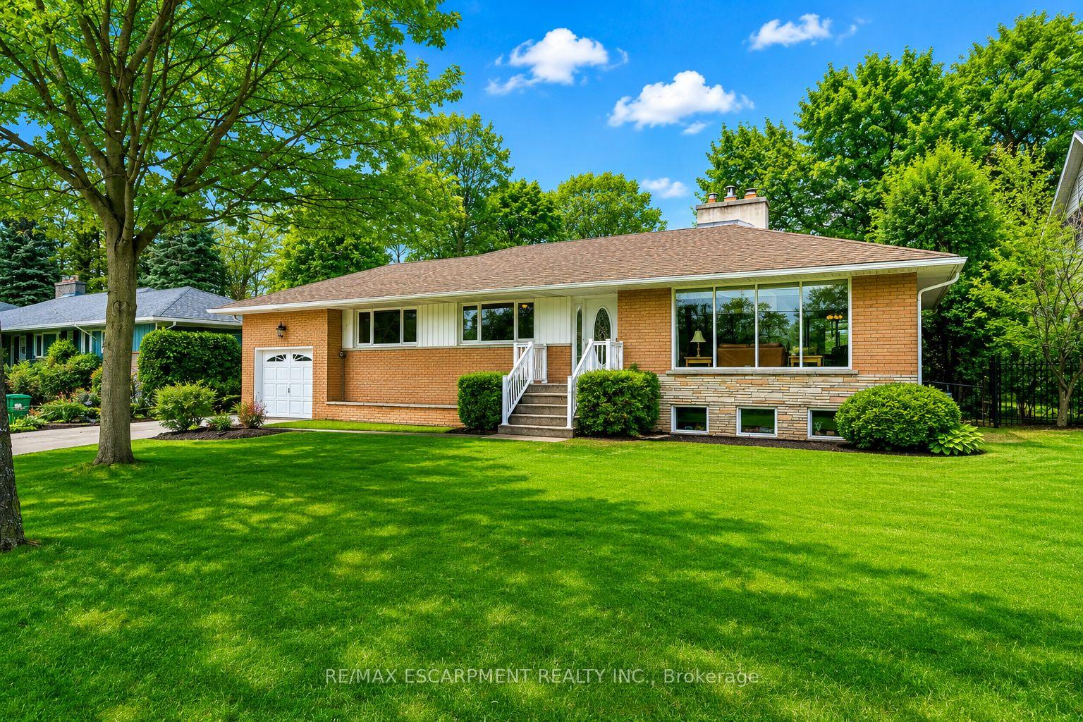 1546 Lorne Wood Road, Mississauga, ON L5H 3G3