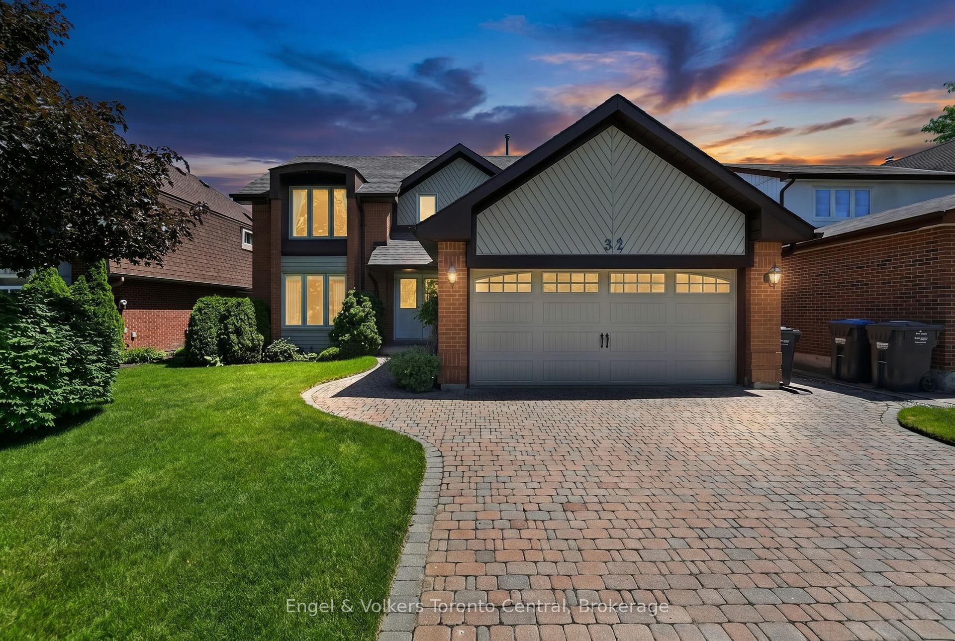 32 Milford Crescent, Brampton, ON L6S 3E4
