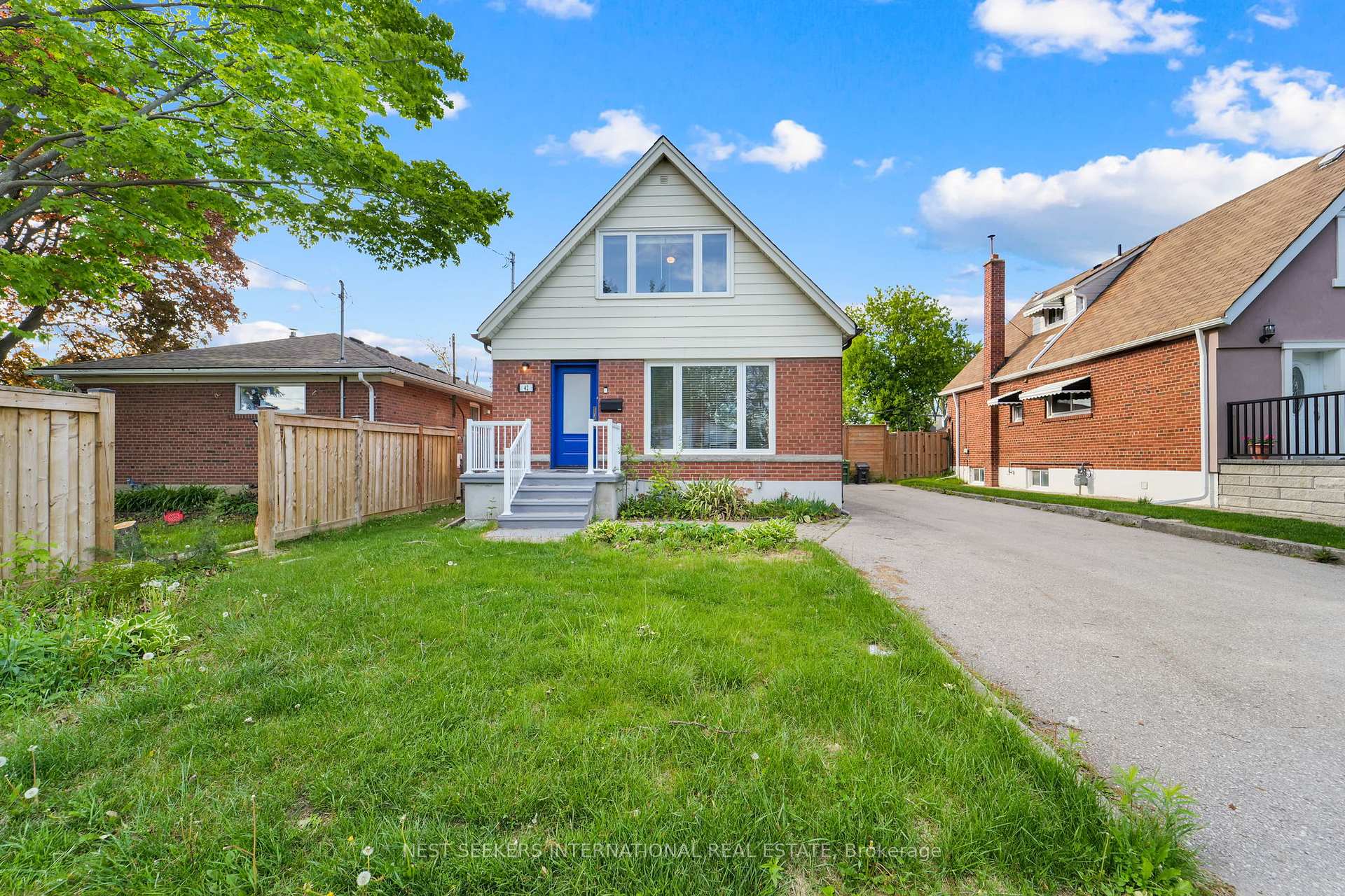 42 Fordwich Crescent, Toronto W10, ON M9W 2T4 — Toronto W10, Ontario