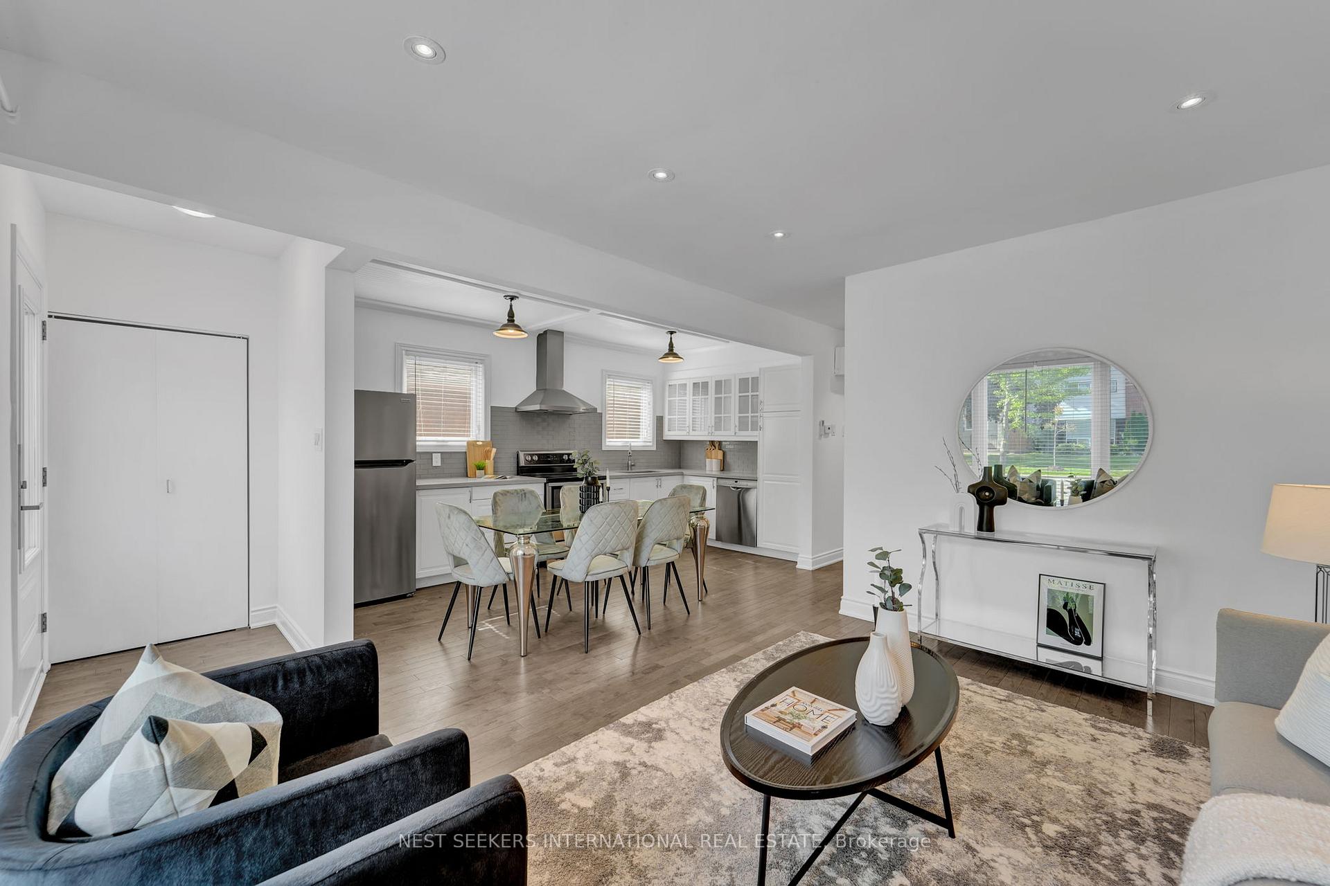 42 Fordwich Crescent, Toronto W10 — photo 5 of 5
