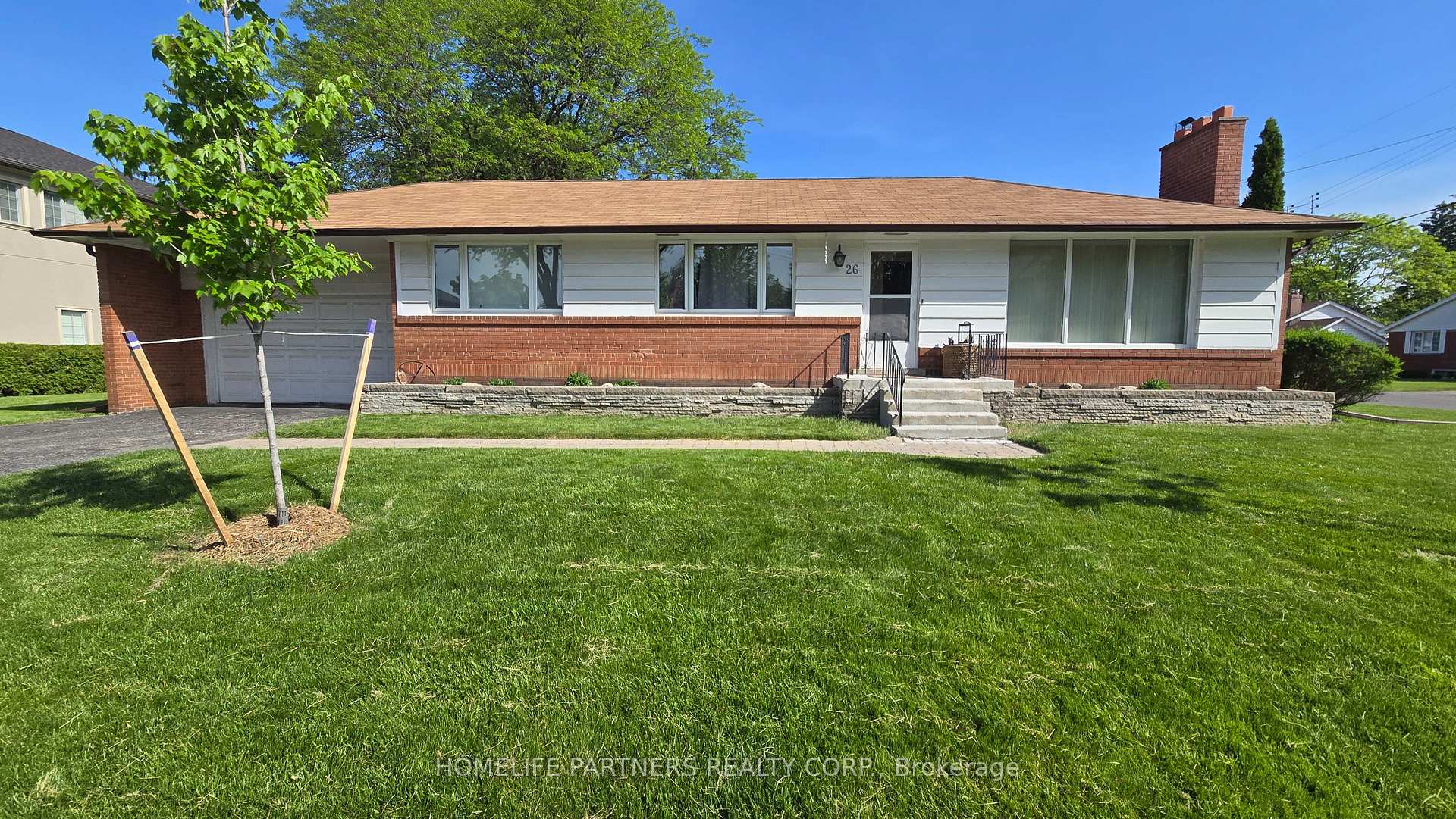 26 Leland Avenue, Toronto W07, ON M8Z 2X7