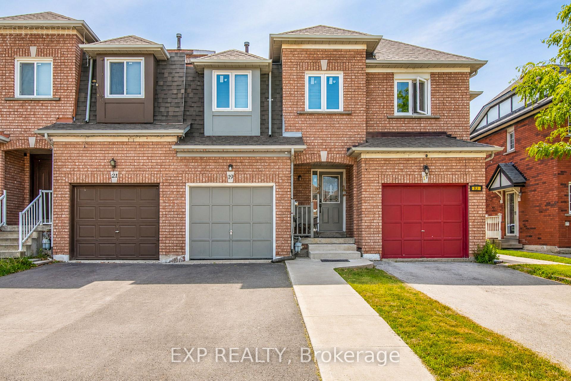 19 Ural Circle, Brampton, ON L6R 1H3