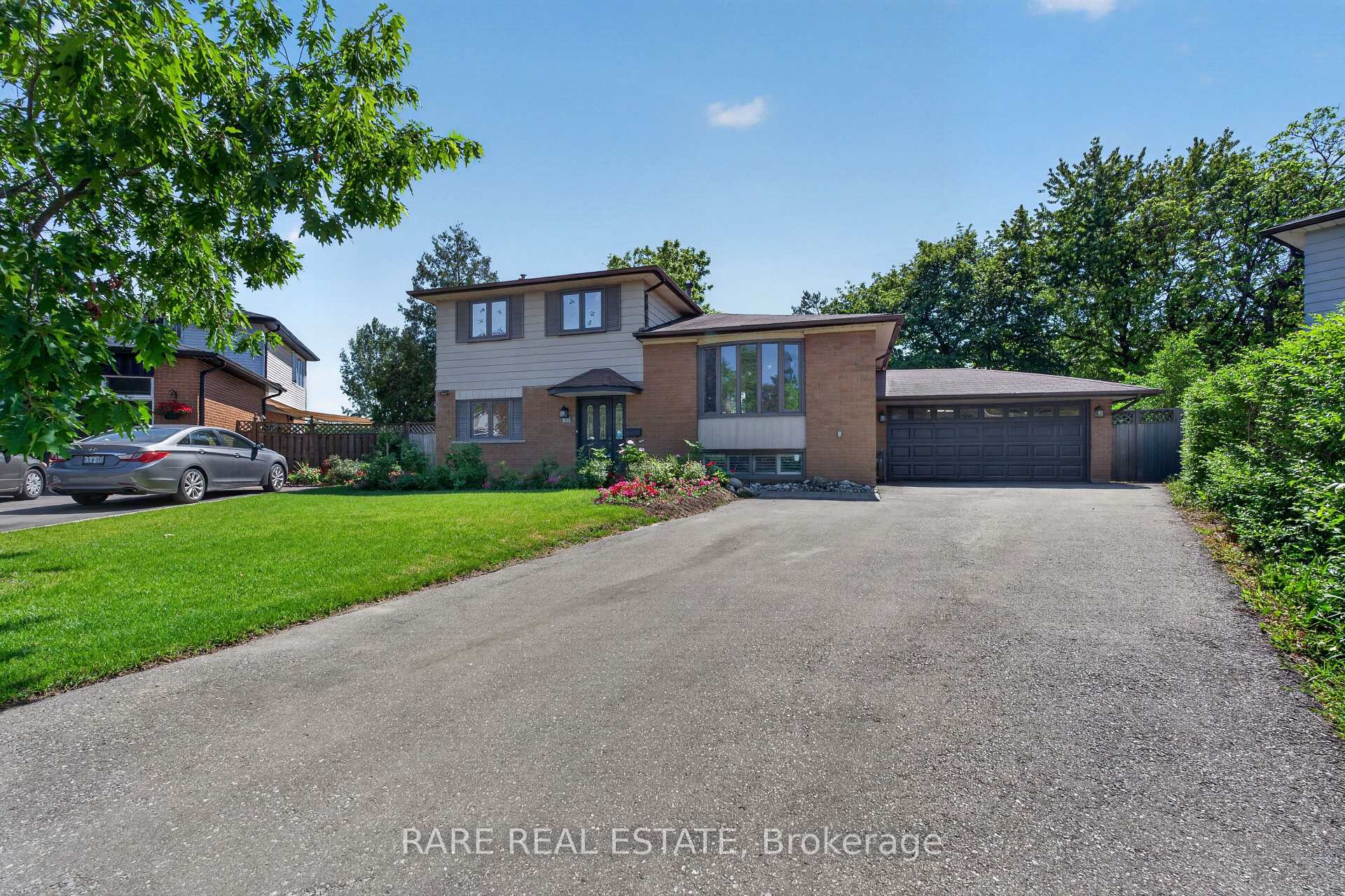 14 Exeter Place, Brampton, ON L6T 1Y4