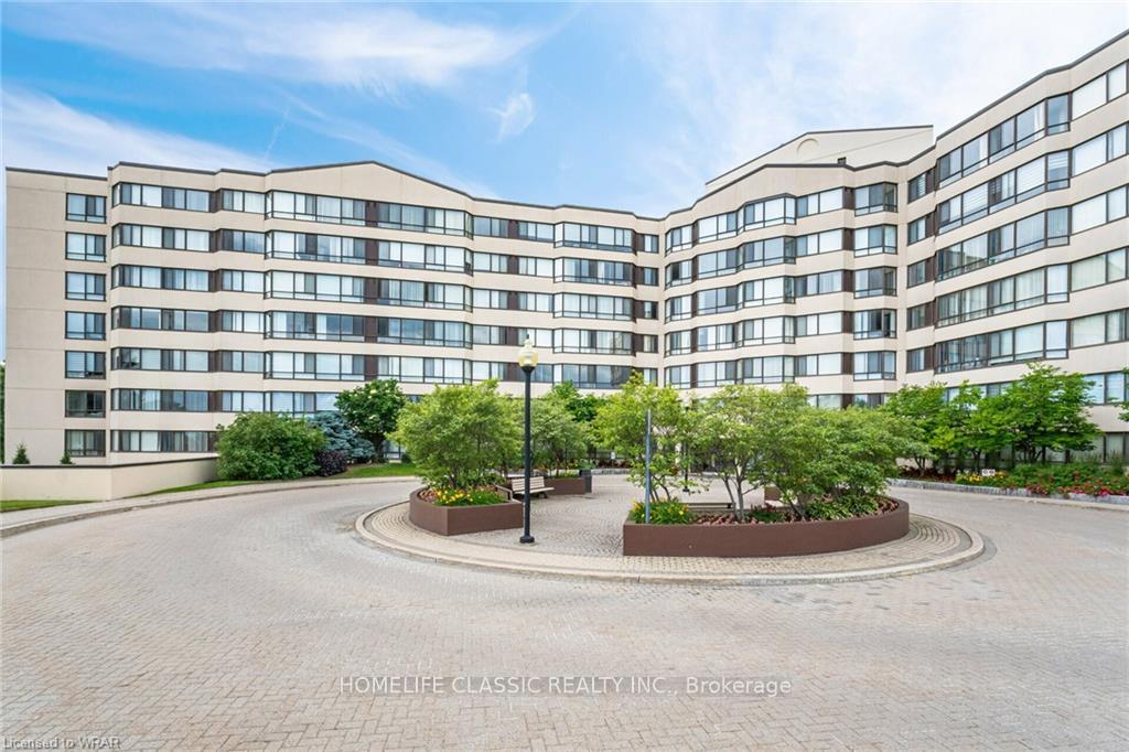 1001 Cedarglen Gate 617, Mississauga, ON L5C 4R2