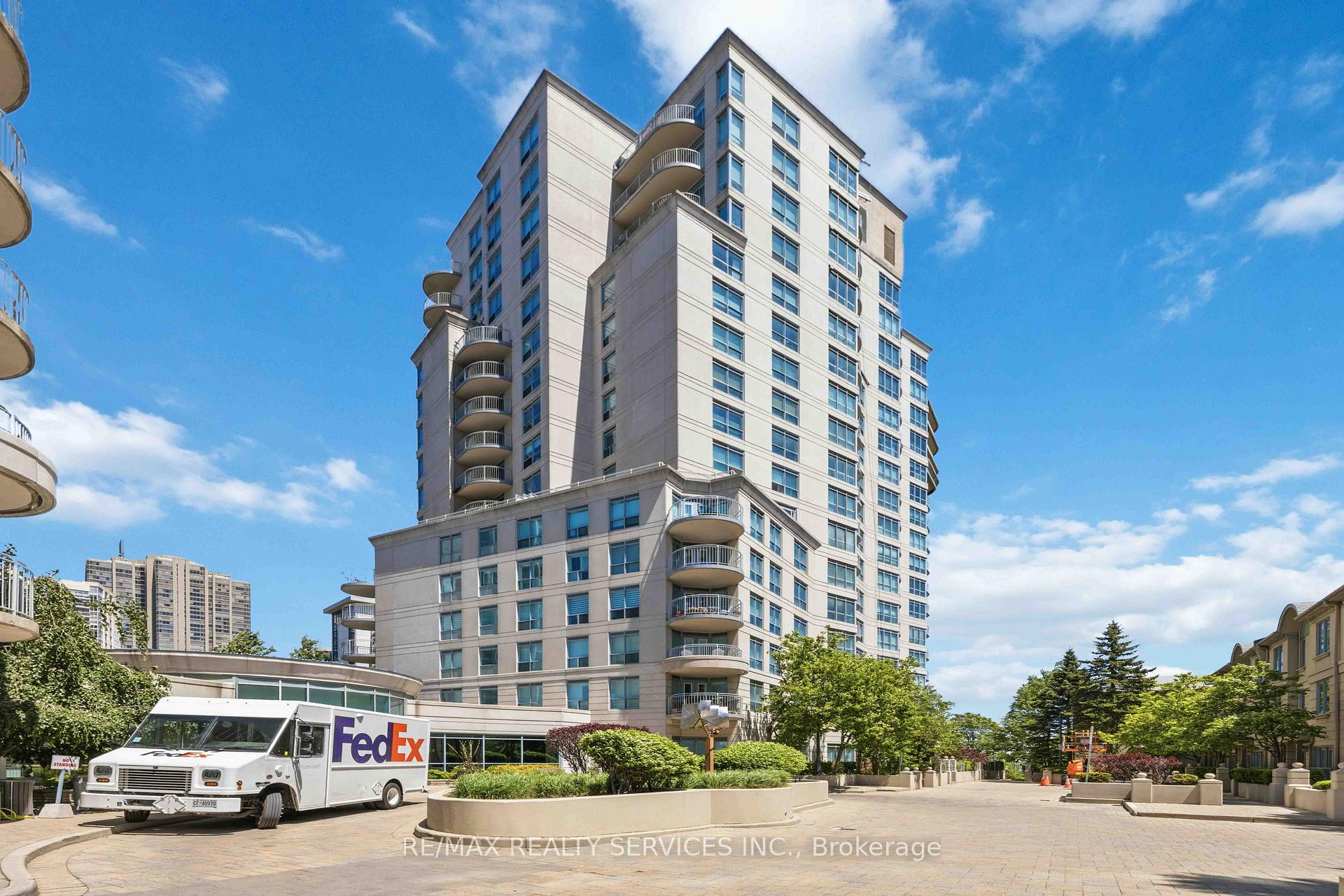 2111 Lake Shore Boulevard W 121, Toronto W06, ON M8V 4B2